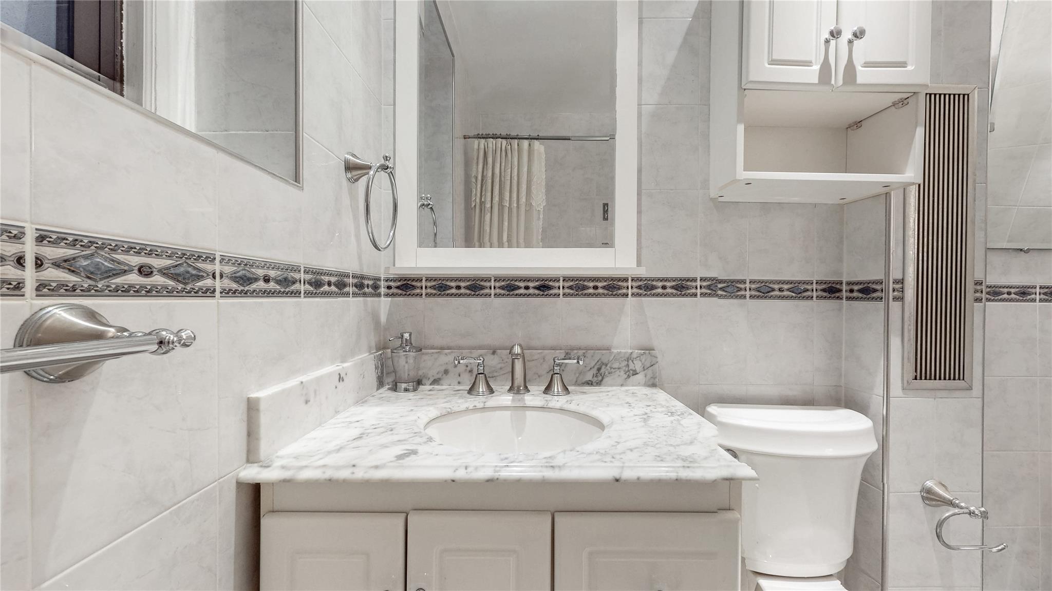 109-14 Ascan Avenue # 1D, Forest Hills, NY 11375