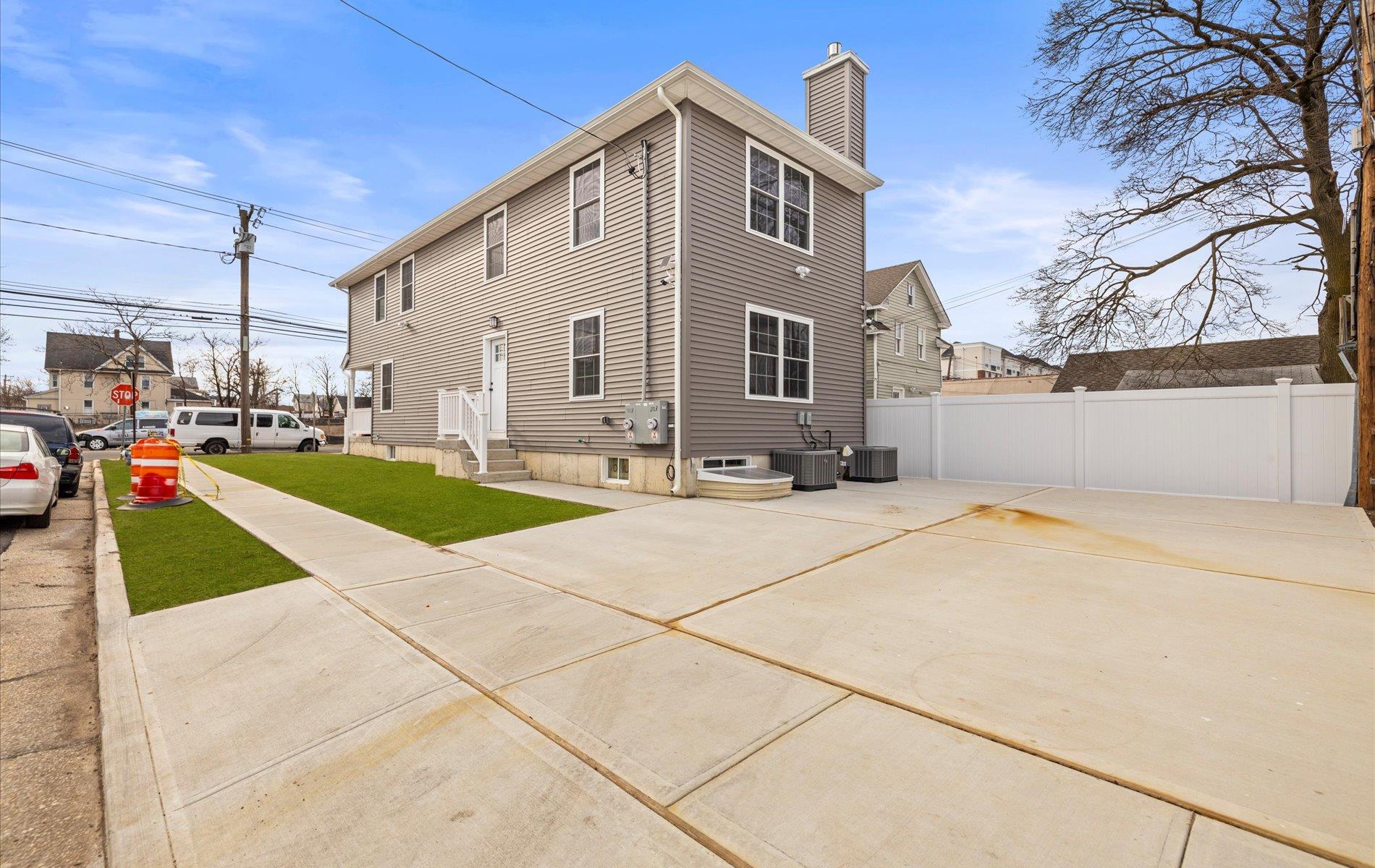 248 Main Street, Hempstead, NY 11550