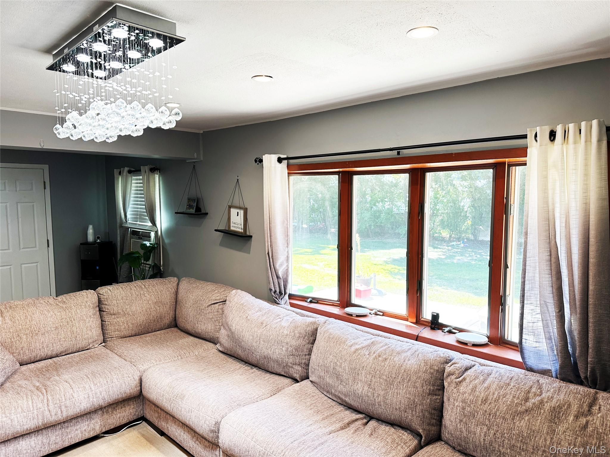 94 Mallard Road, Levittown, NY 11756