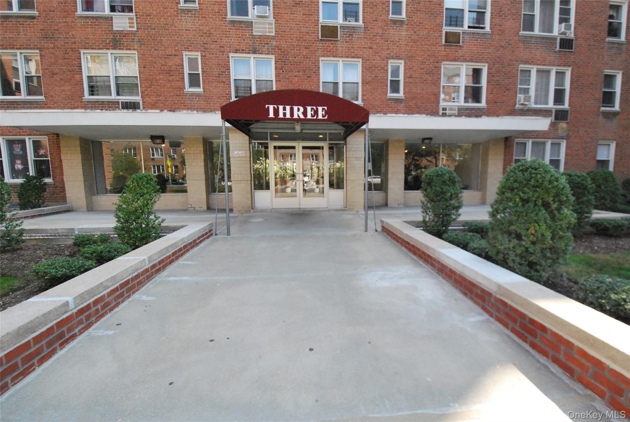 3 Sadore Lane # 5C, Yonkers, NY 10710