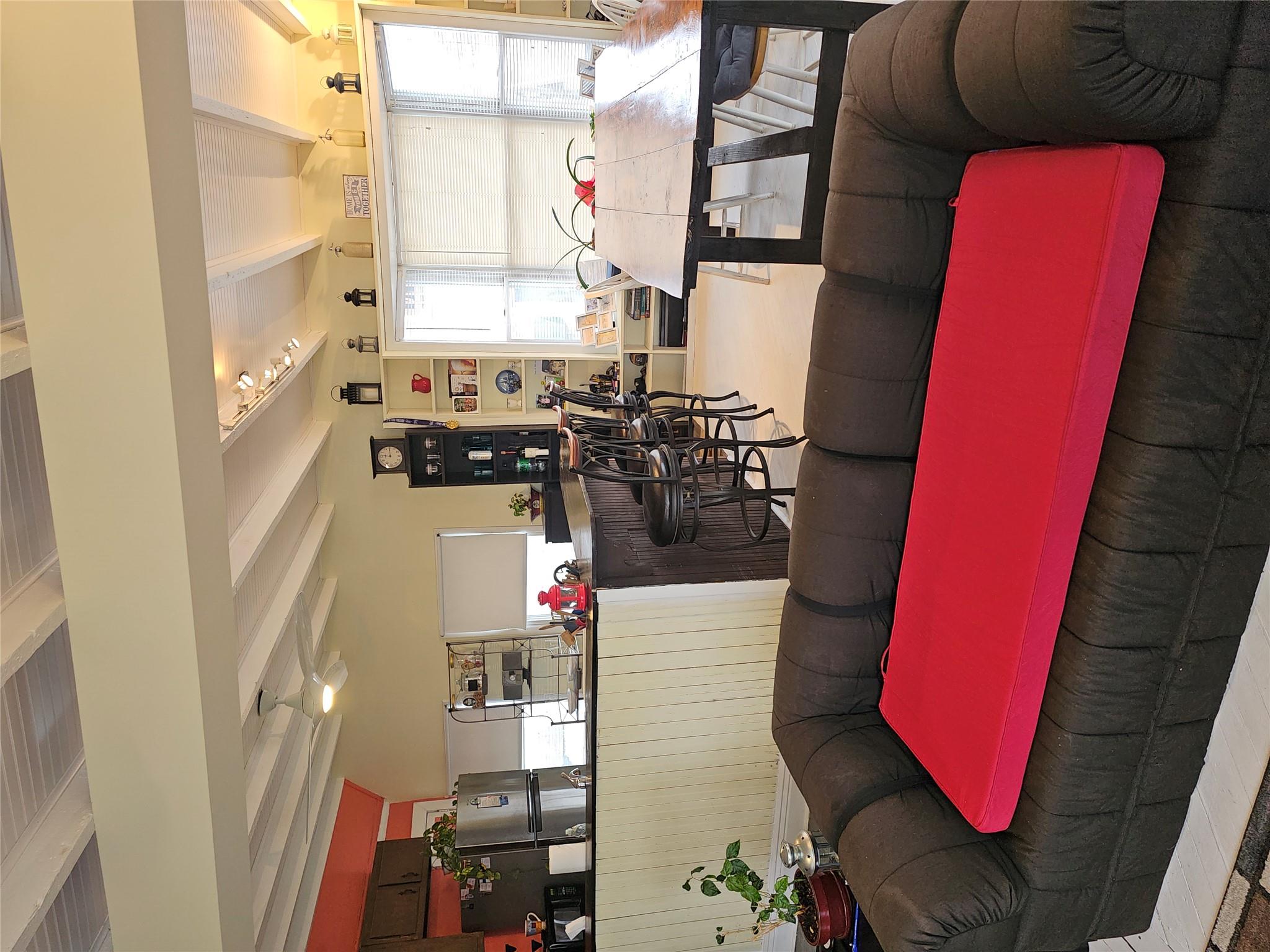 208 Sportsmans Avenue, Freeport, NY 11520