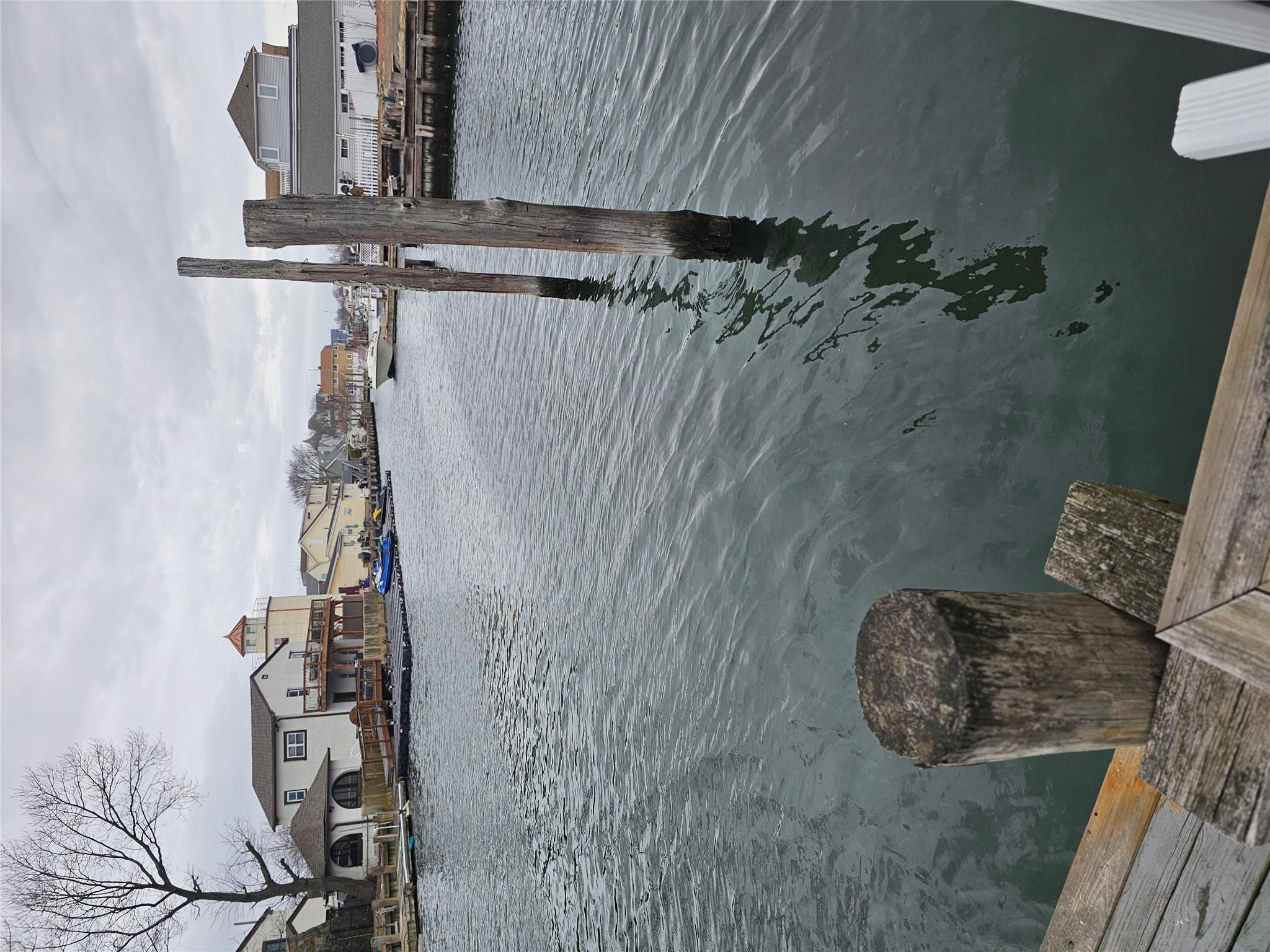 208 Sportsmans Avenue, Freeport, NY 11520