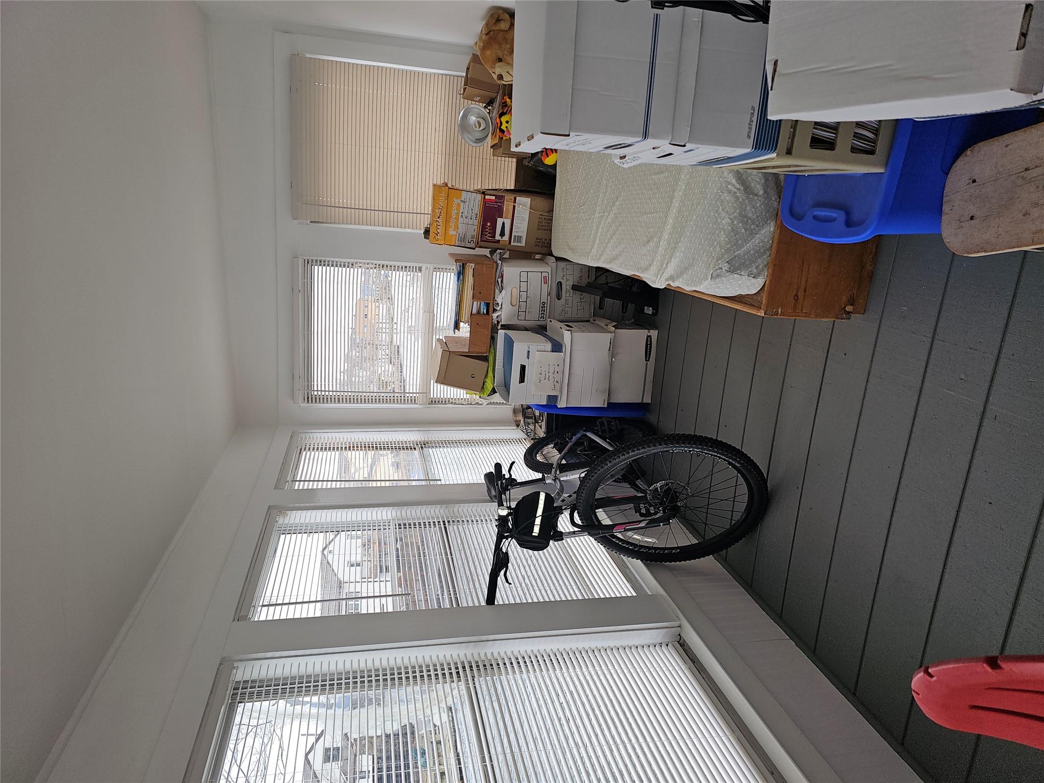 208 Sportsmans Avenue, Freeport, NY 11520