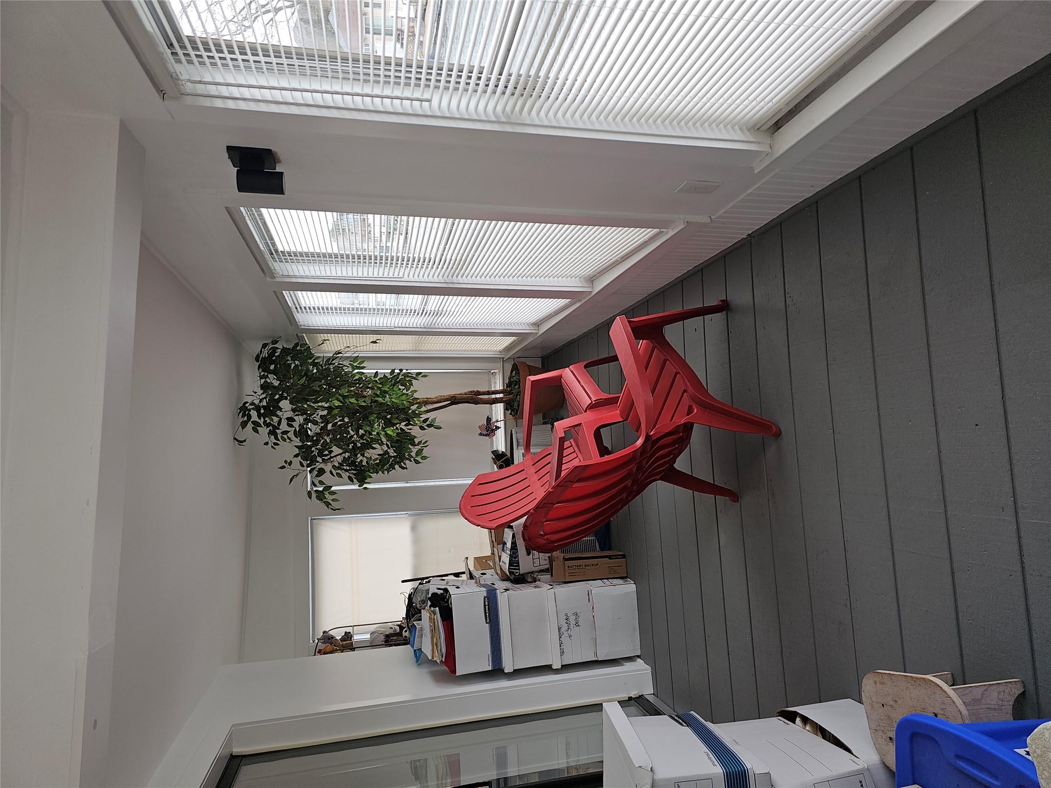 208 Sportsmans Avenue, Freeport, NY 11520