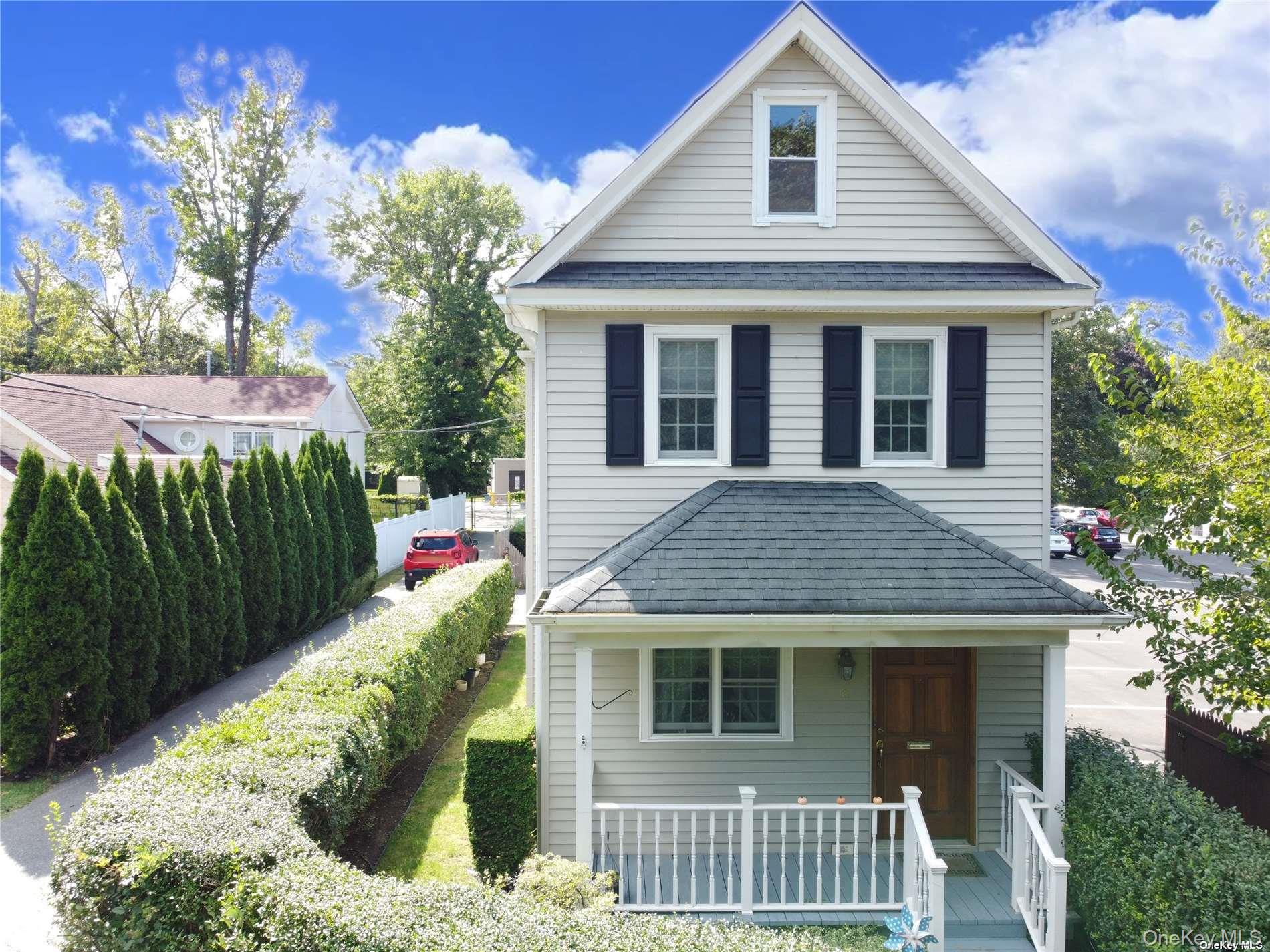 6 Morris Lane, Great Neck, NY 11024