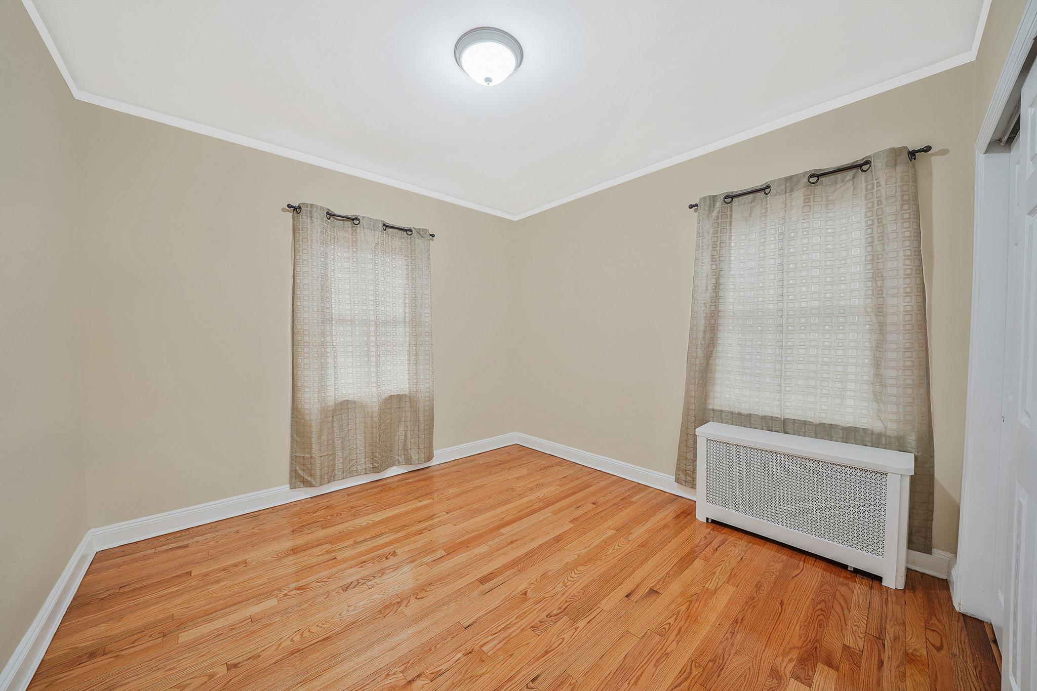 121-16 198th Street, Springfield Gardens, NY 11413