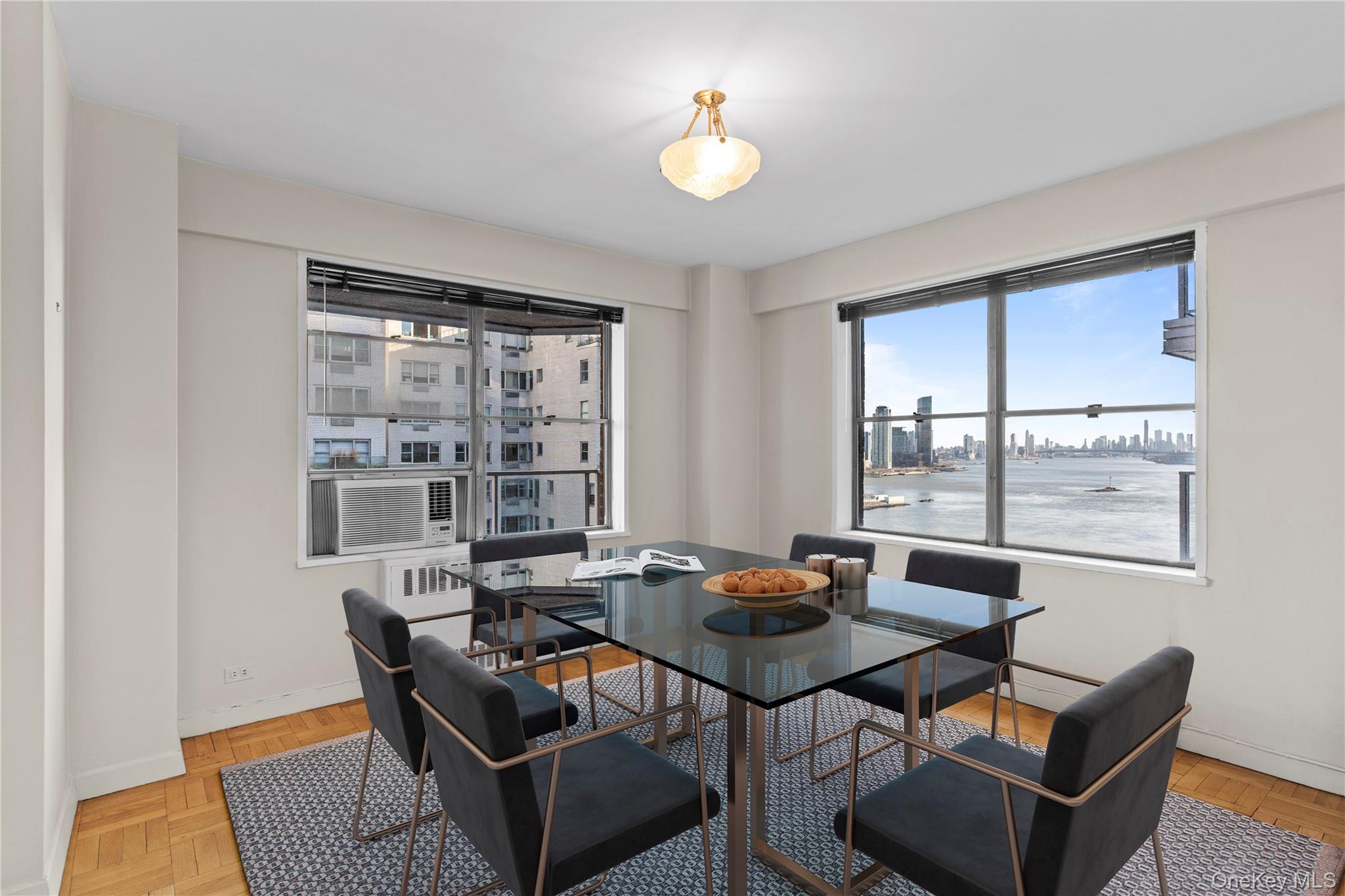 50 Sutton Sutton Place S # 19F, New York (Manhattan), NY 10022