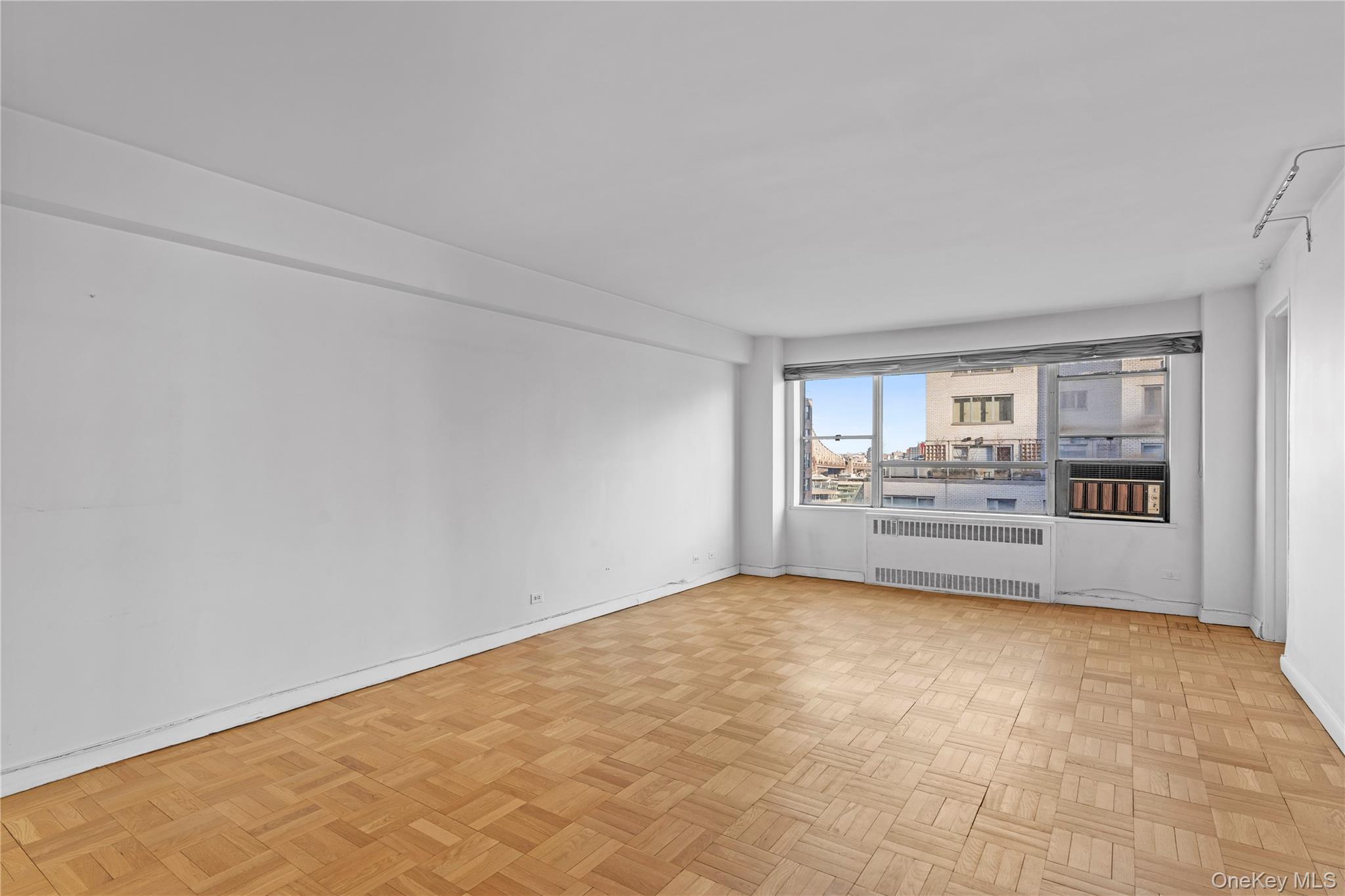 50 Sutton Sutton Place S # 19F, New York (Manhattan), NY 10022