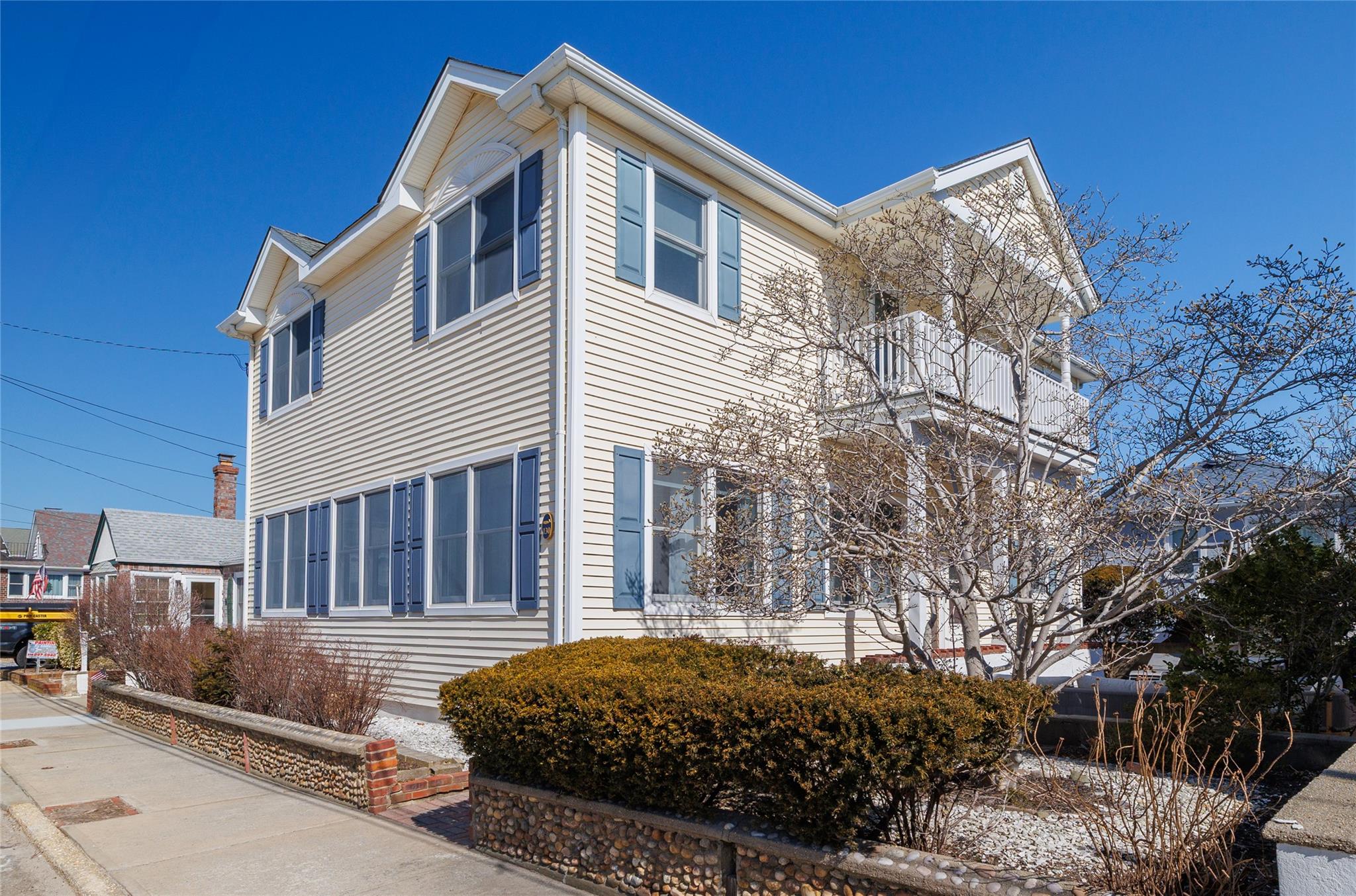 130 Cedarhurst Avenue, Point Lookout, NY 11569