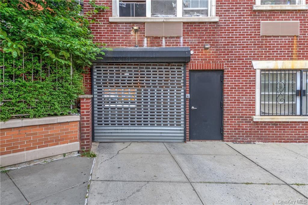 2430 Lyvere Street, Bronx, NY 10461