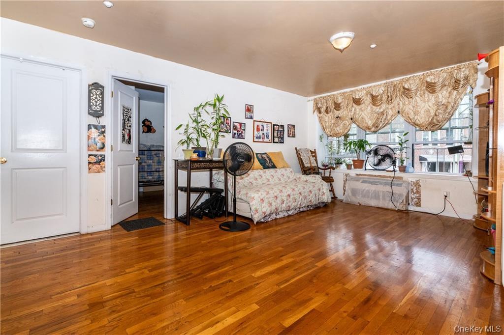 2430 Lyvere Street, Bronx, NY 10461