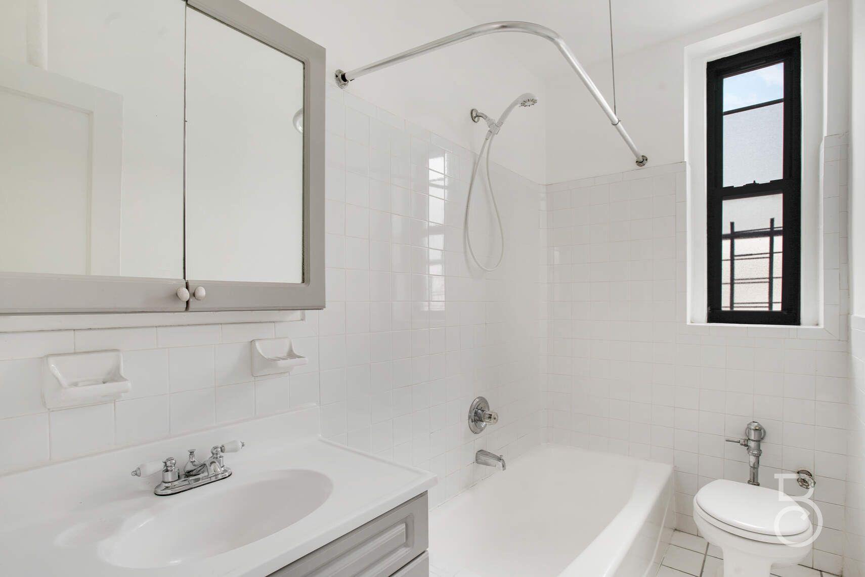 37-16 83rd Street # 4E, Jackson Heights, NY 11372