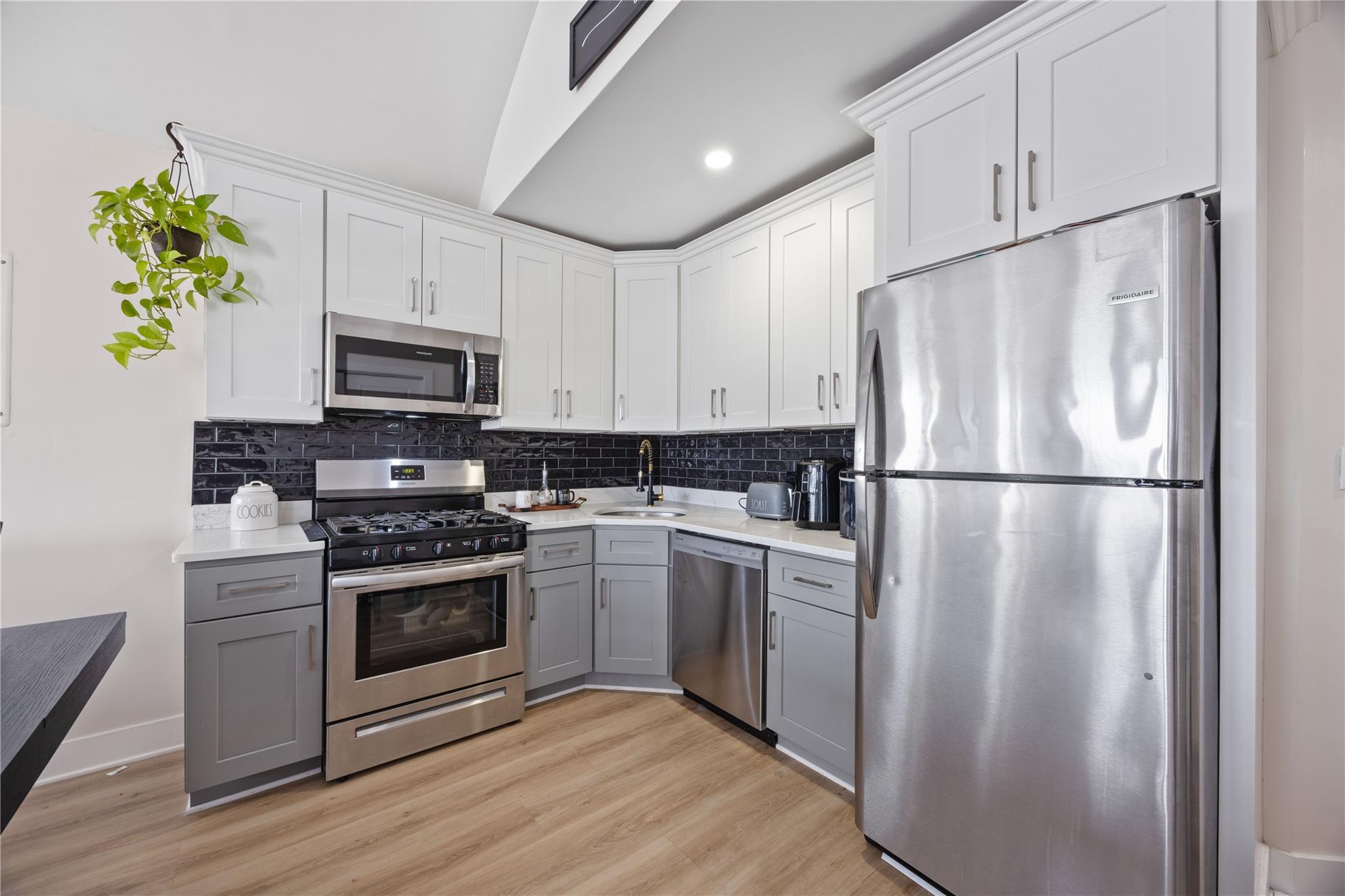 515 Beach 43rd Street, Far Rockaway, NY 11691