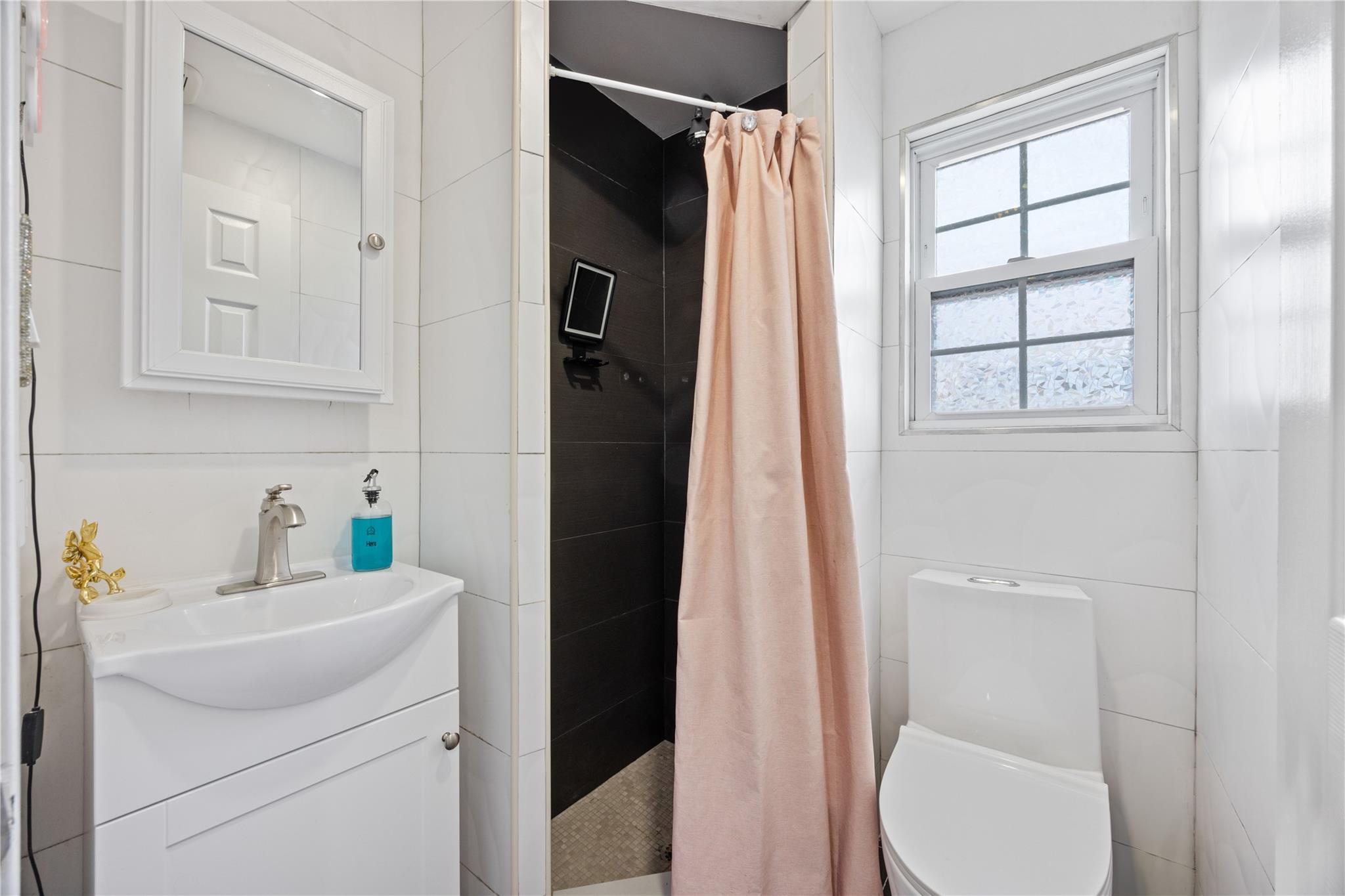 515 Beach 43rd Street, Far Rockaway, NY 11691