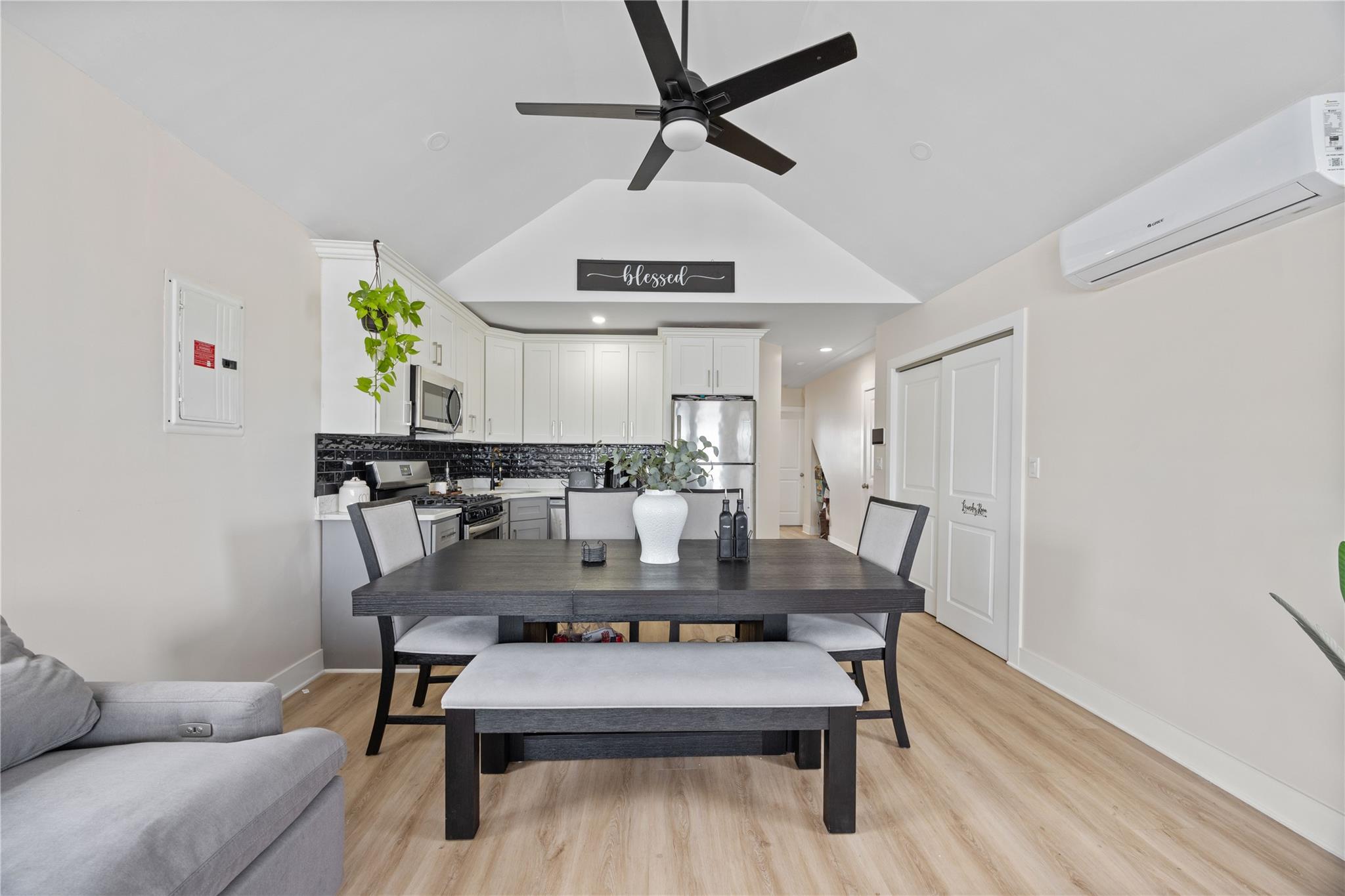 515 Beach 43rd Street, Far Rockaway, NY 11691