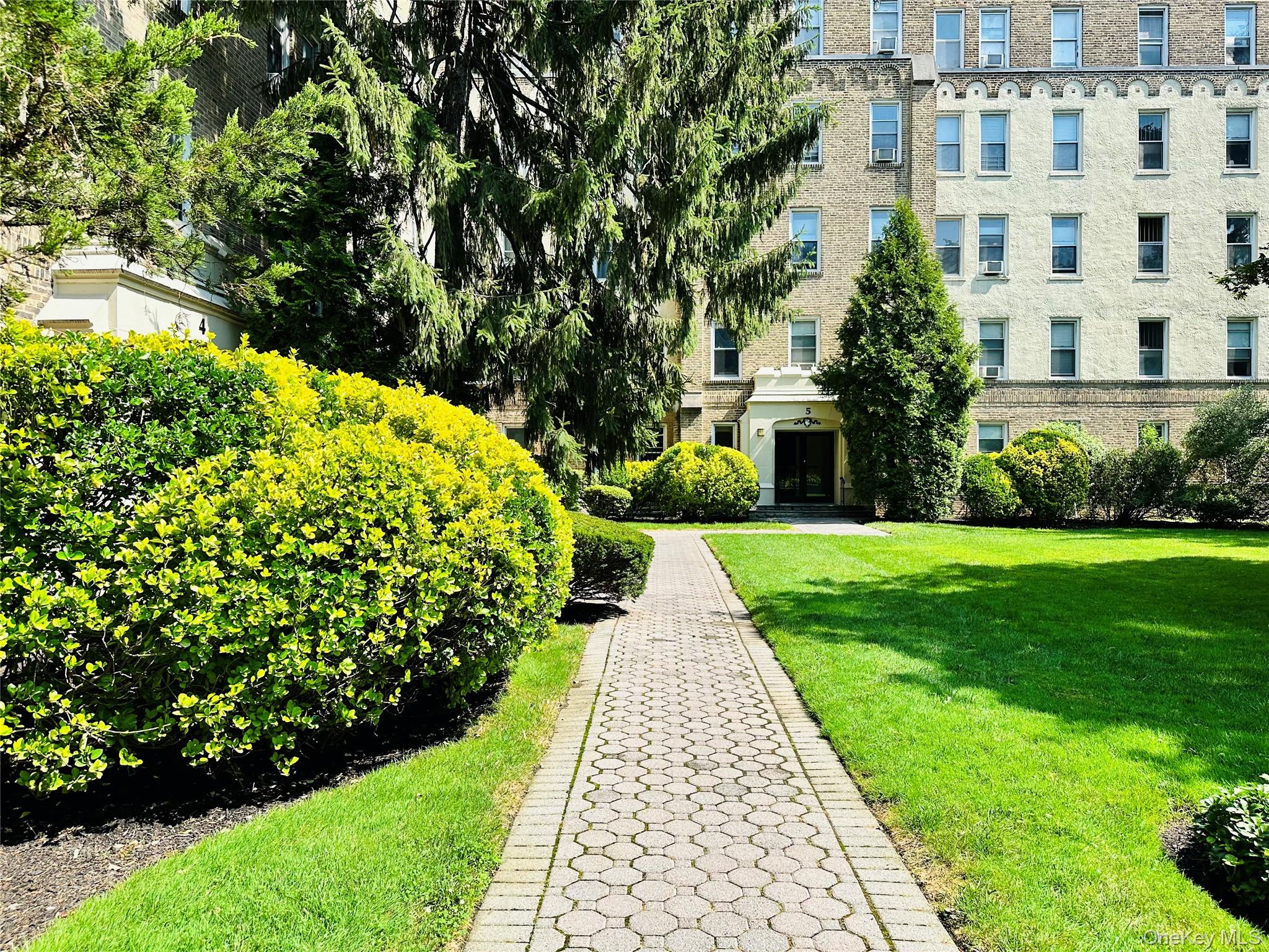 472 Gramatan Avenue # F3, Mount Vernon, NY 10552