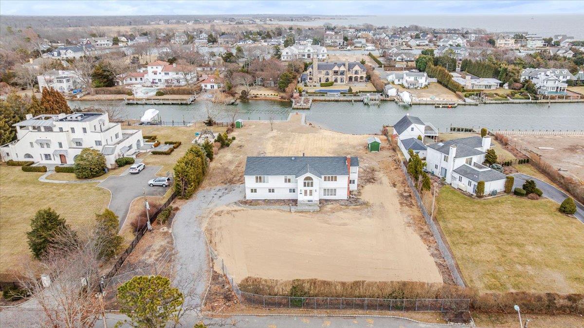 147 W Bayberry Road, Islip, NY 11751