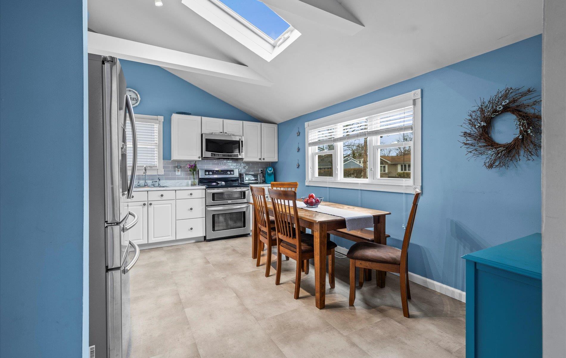 3004 Acorn Avenue, Medford, NY 11763