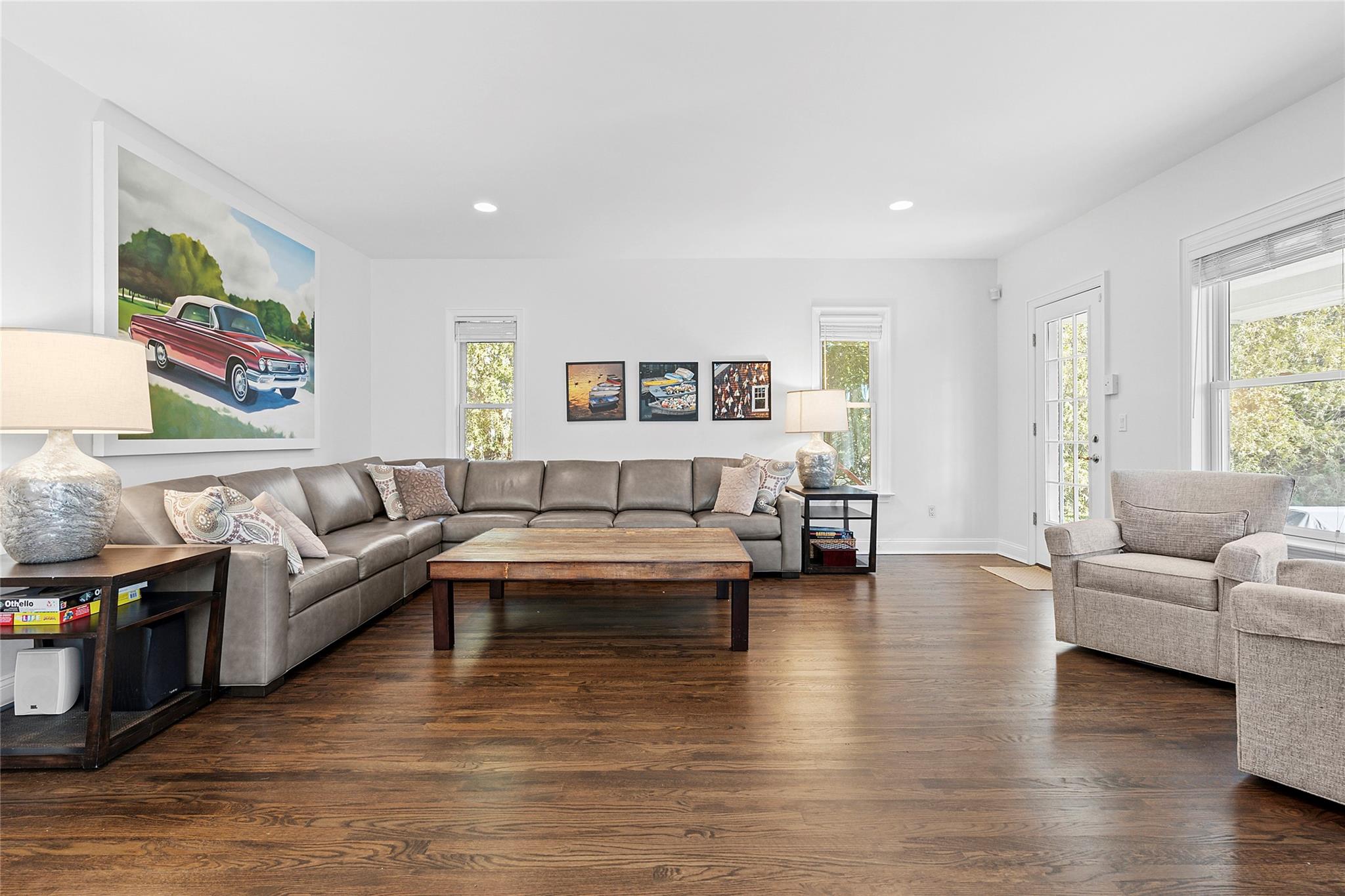 1 Seasons Lane, Southampton, NY 11968