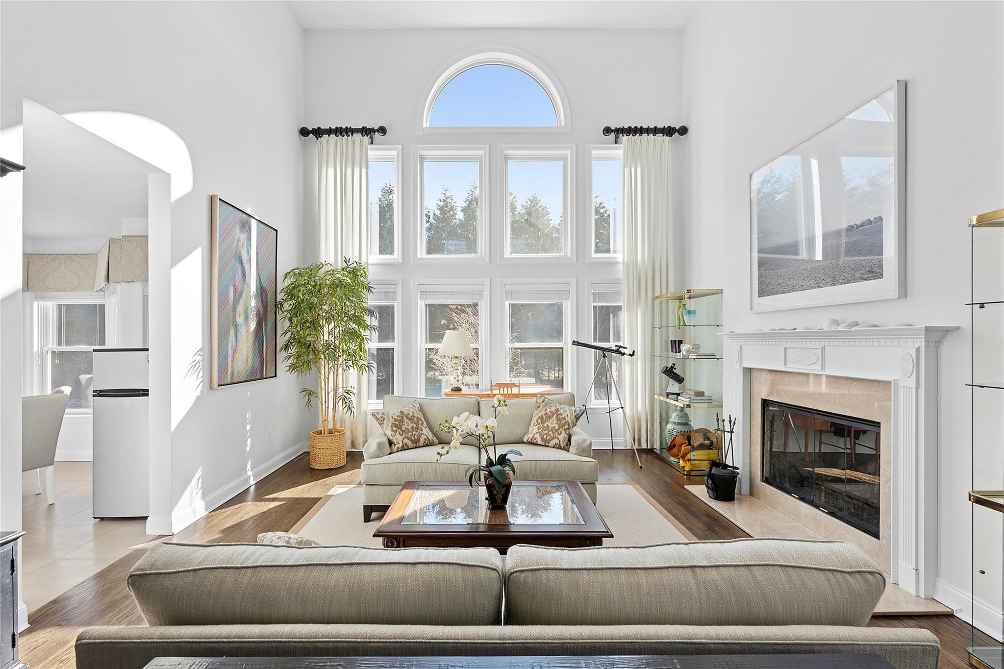 1 Seasons Lane, Southampton, NY 11968