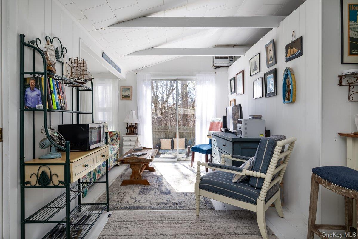 19 Anchor Path, Baiting Hollow, NY 11933