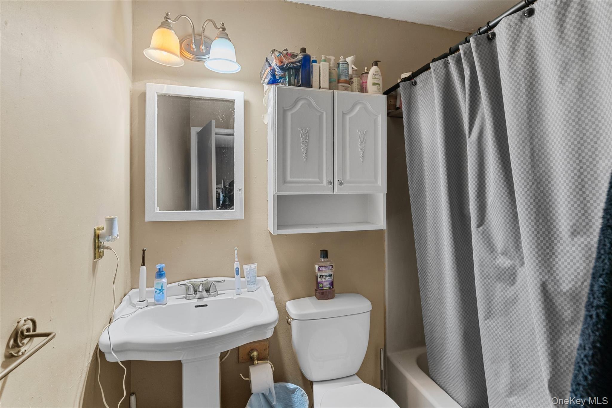 4 Thistle Lane, Middletown, NY 10940