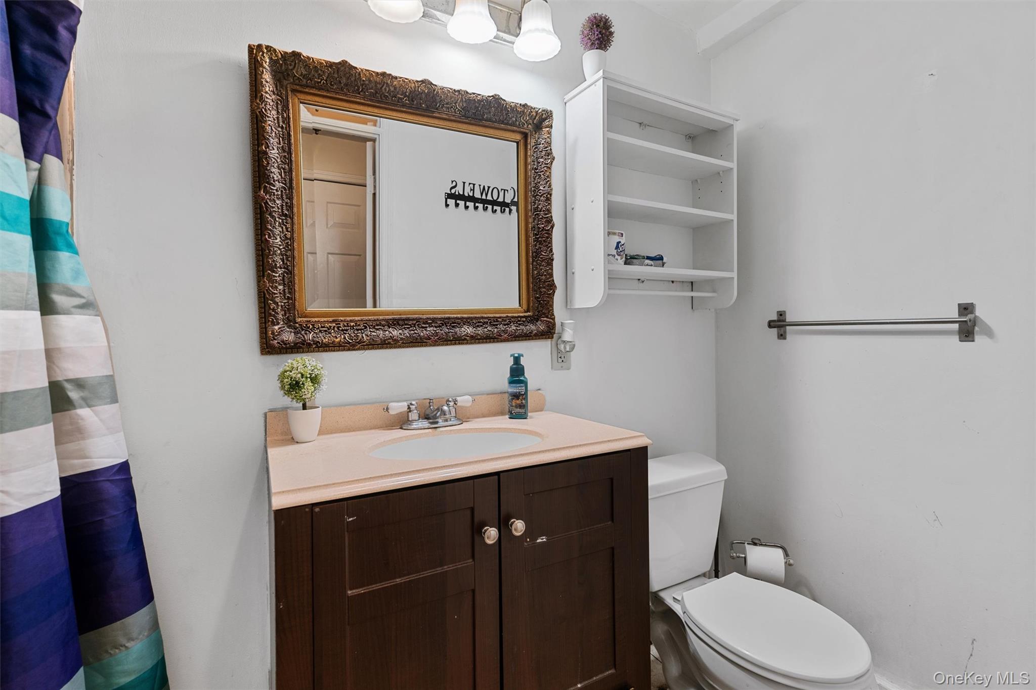 4 Thistle Lane, Middletown, NY 10940