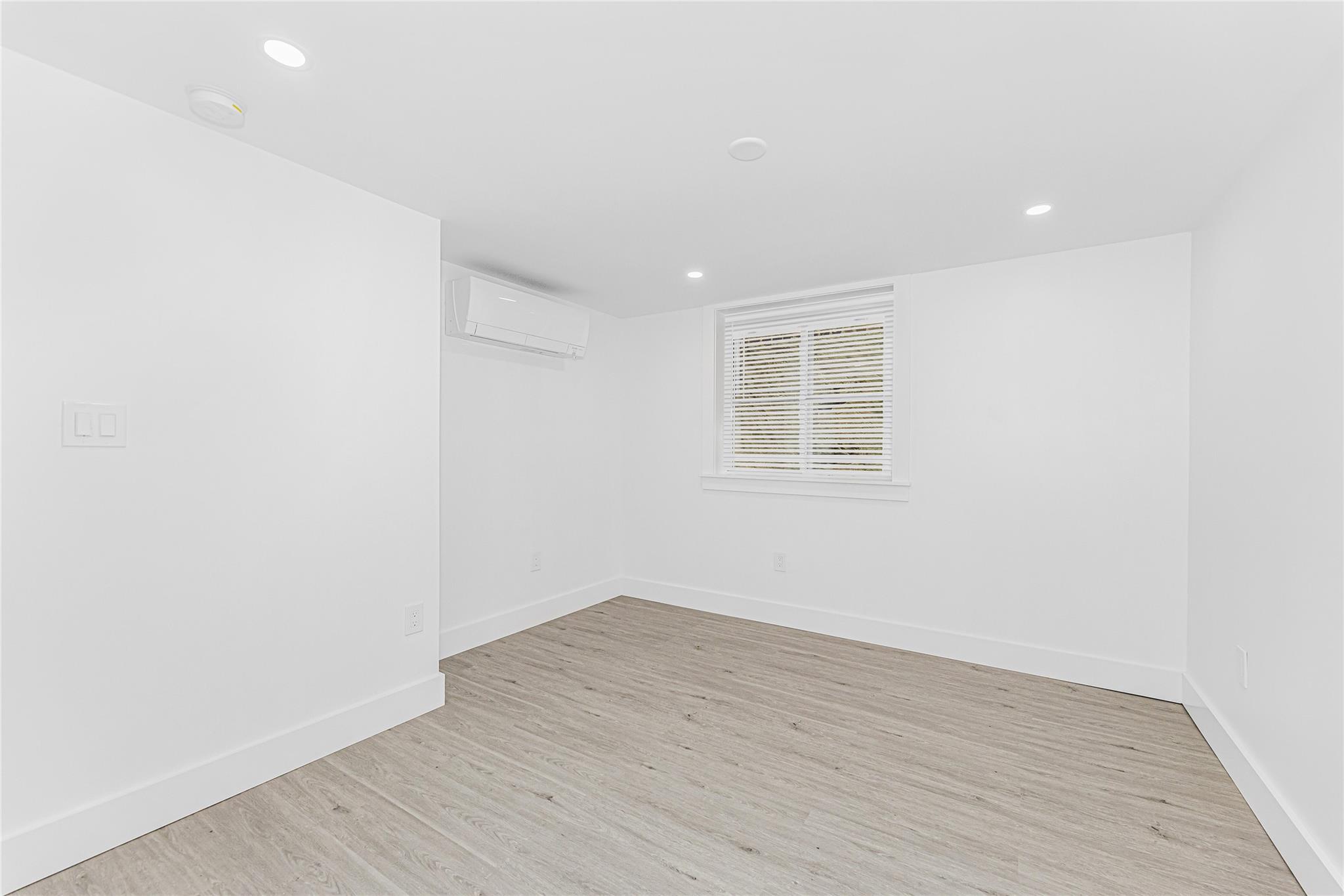 6140 Delafield Avenue, Bronx, NY 10471