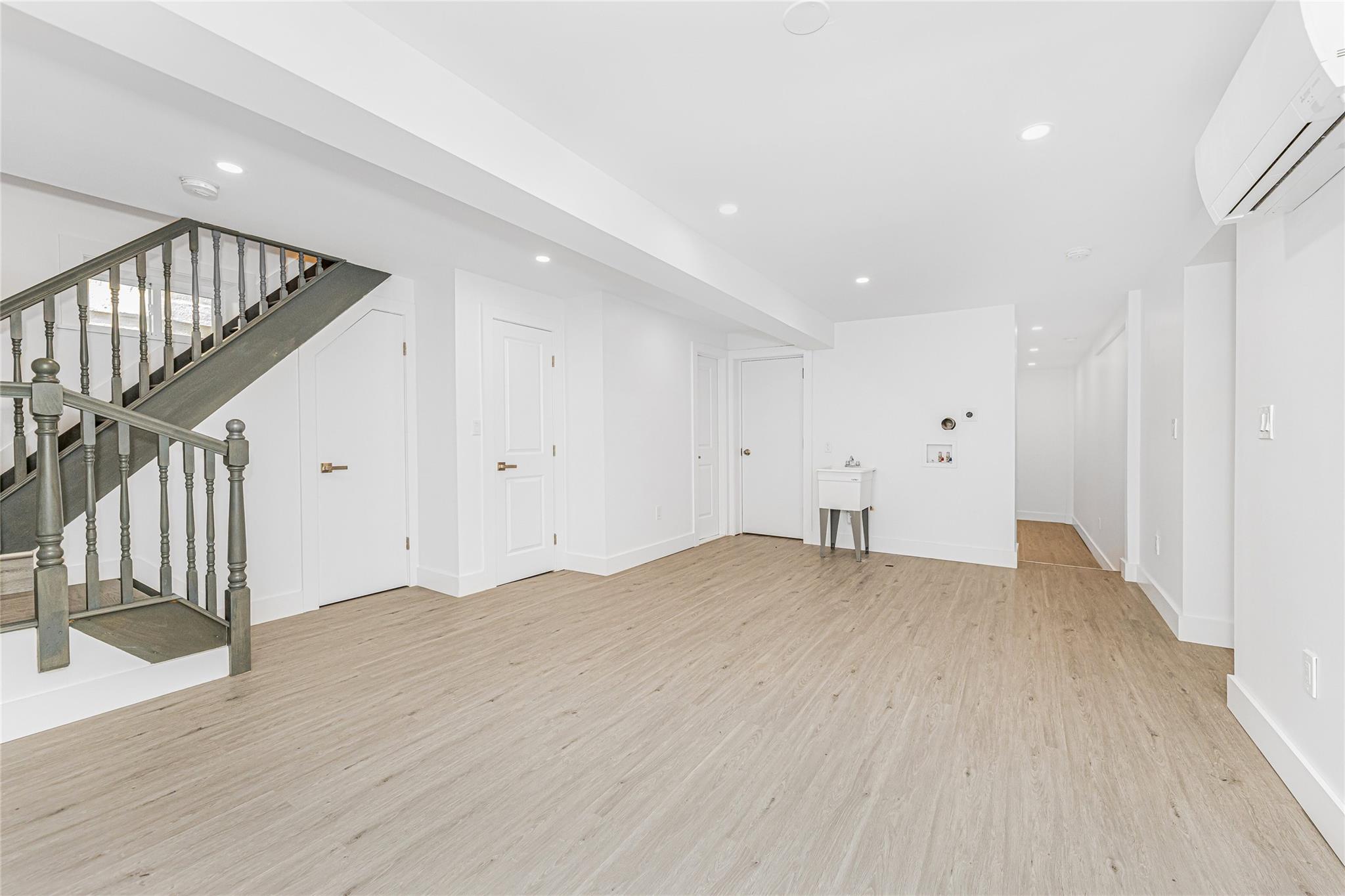 6140 Delafield Avenue, Bronx, NY 10471