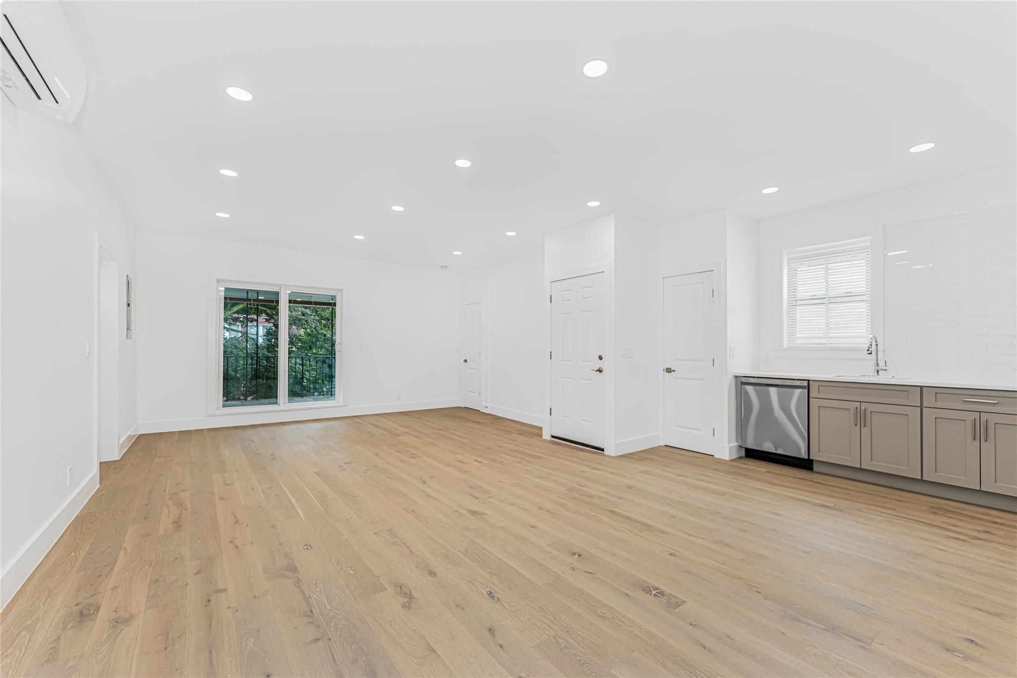 6140 Delafield Avenue, Bronx, NY 10471