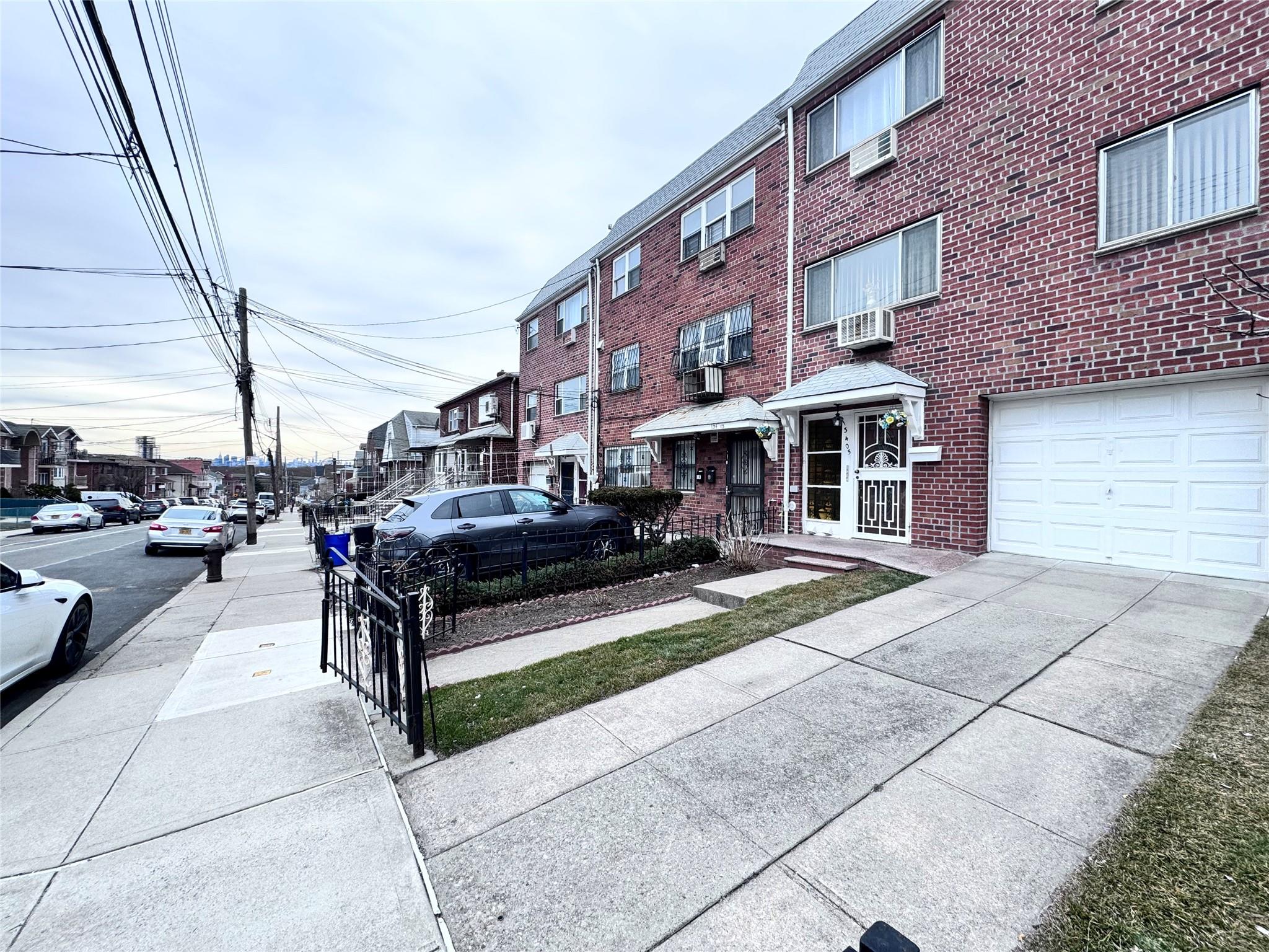 13403 59th Avenue, Flushing, NY 11355