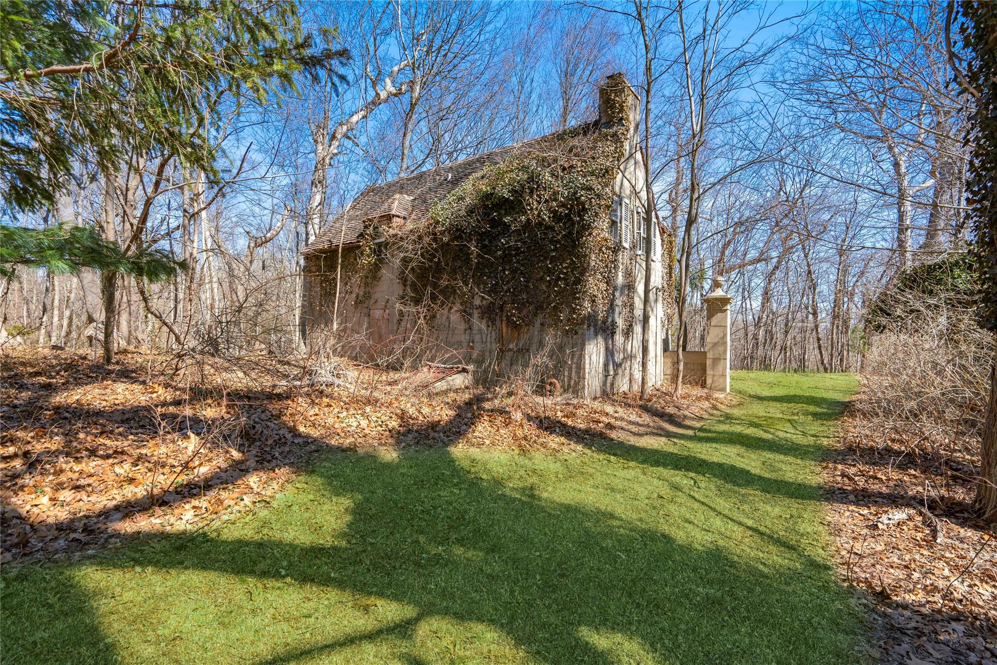 2340 Cedar Swamp Road, Brookville, NY 11545