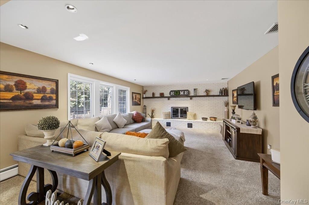 3 Evergreen Court, Montebello, NY 10901