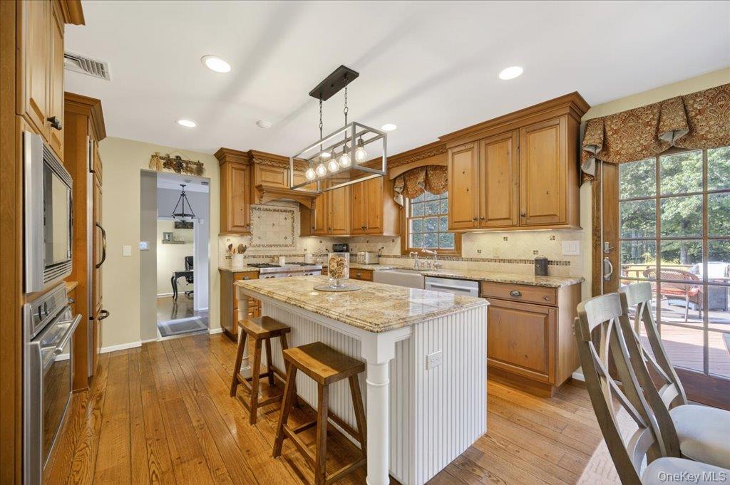 3 Evergreen Court, Montebello, NY 10901