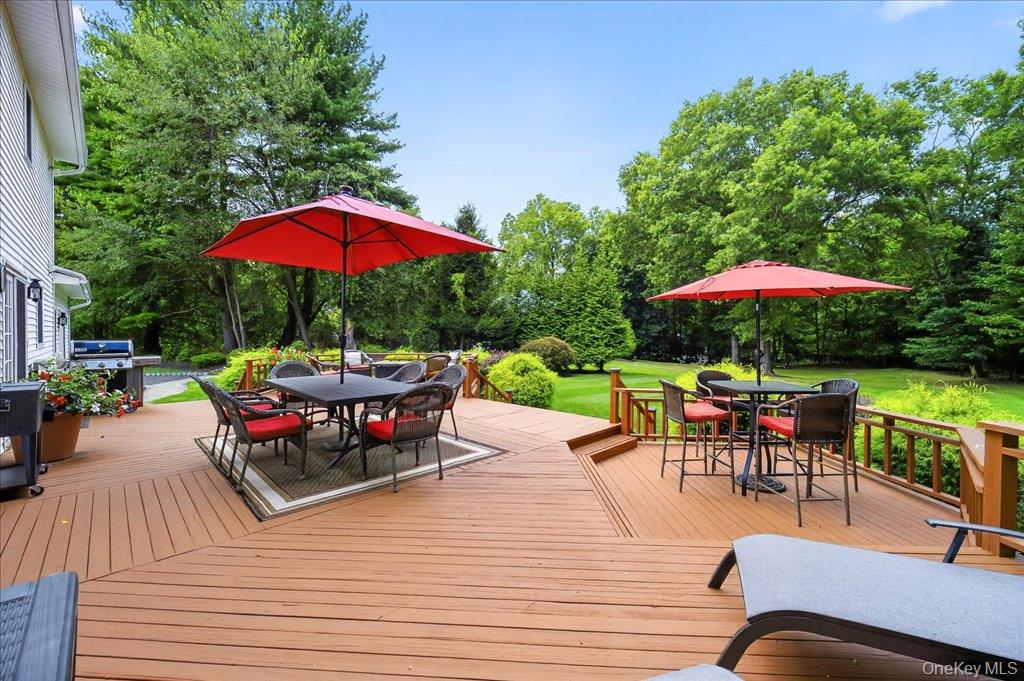 3 Evergreen Court, Montebello, NY 10901