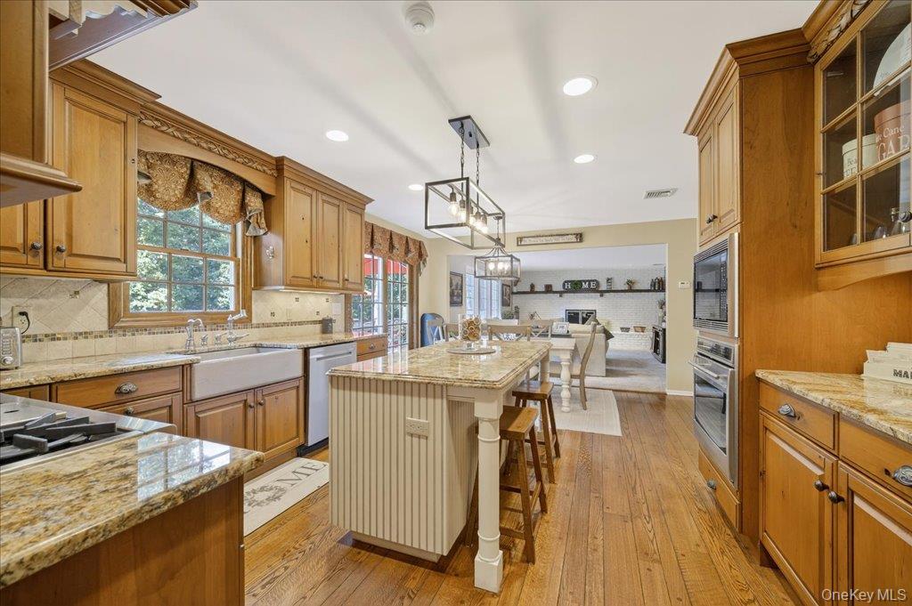 3 Evergreen Court, Montebello, NY 10901