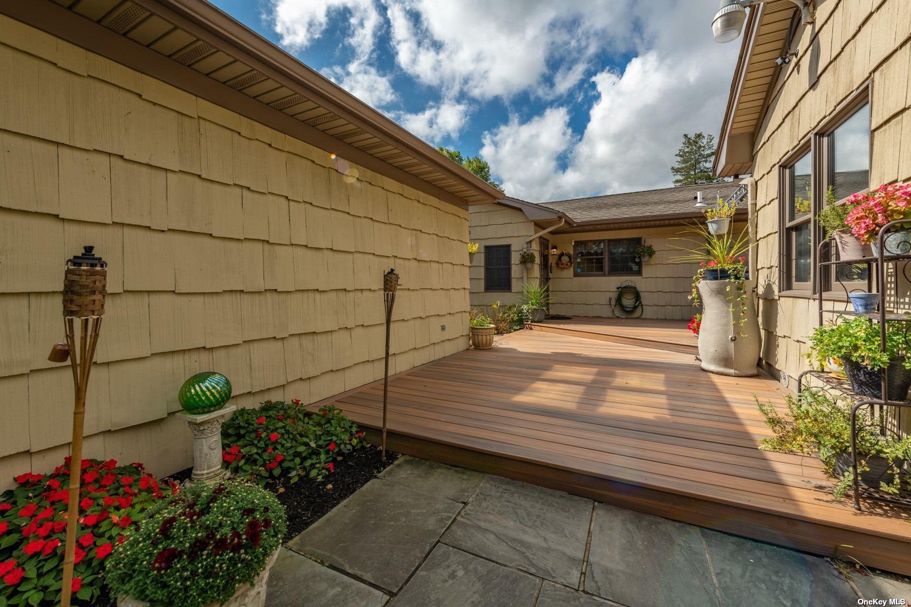 254 Meeting House Creek Road, Aquebogue, NY 11931