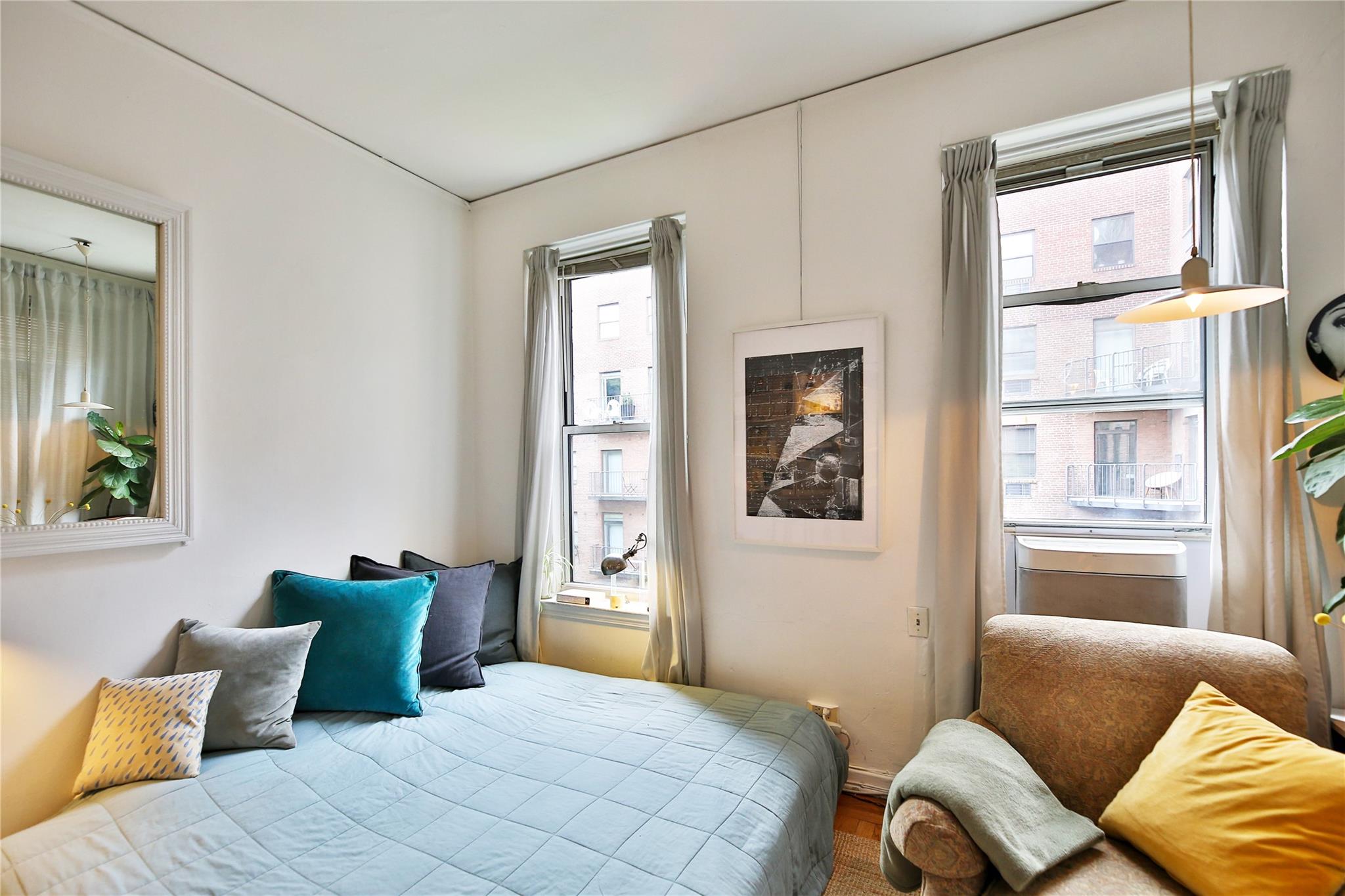 212 East 13th Street # 4C, New York (Manhattan), NY 10003