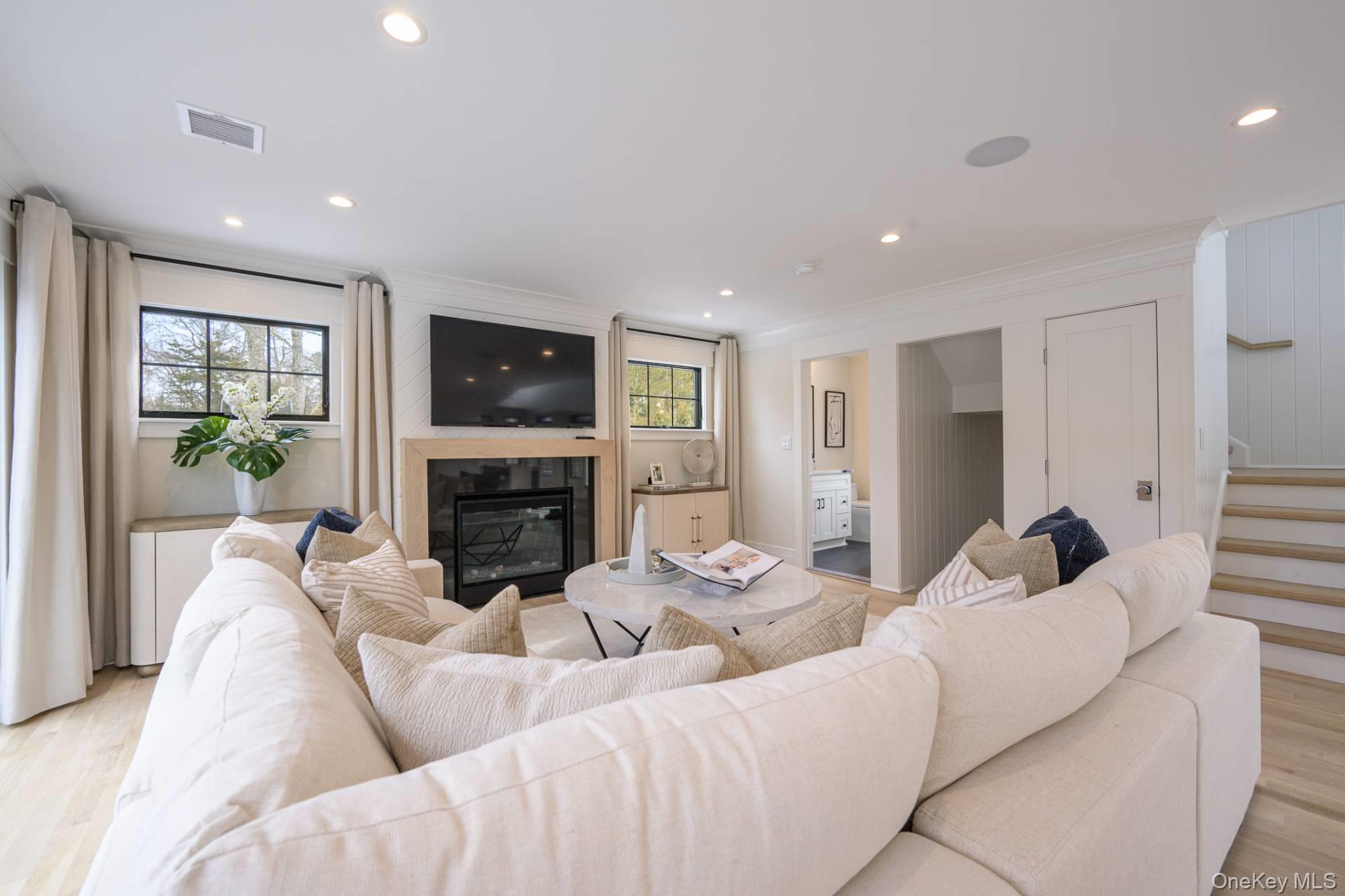 19 Inlet View Drive, Southampton, NY 11968