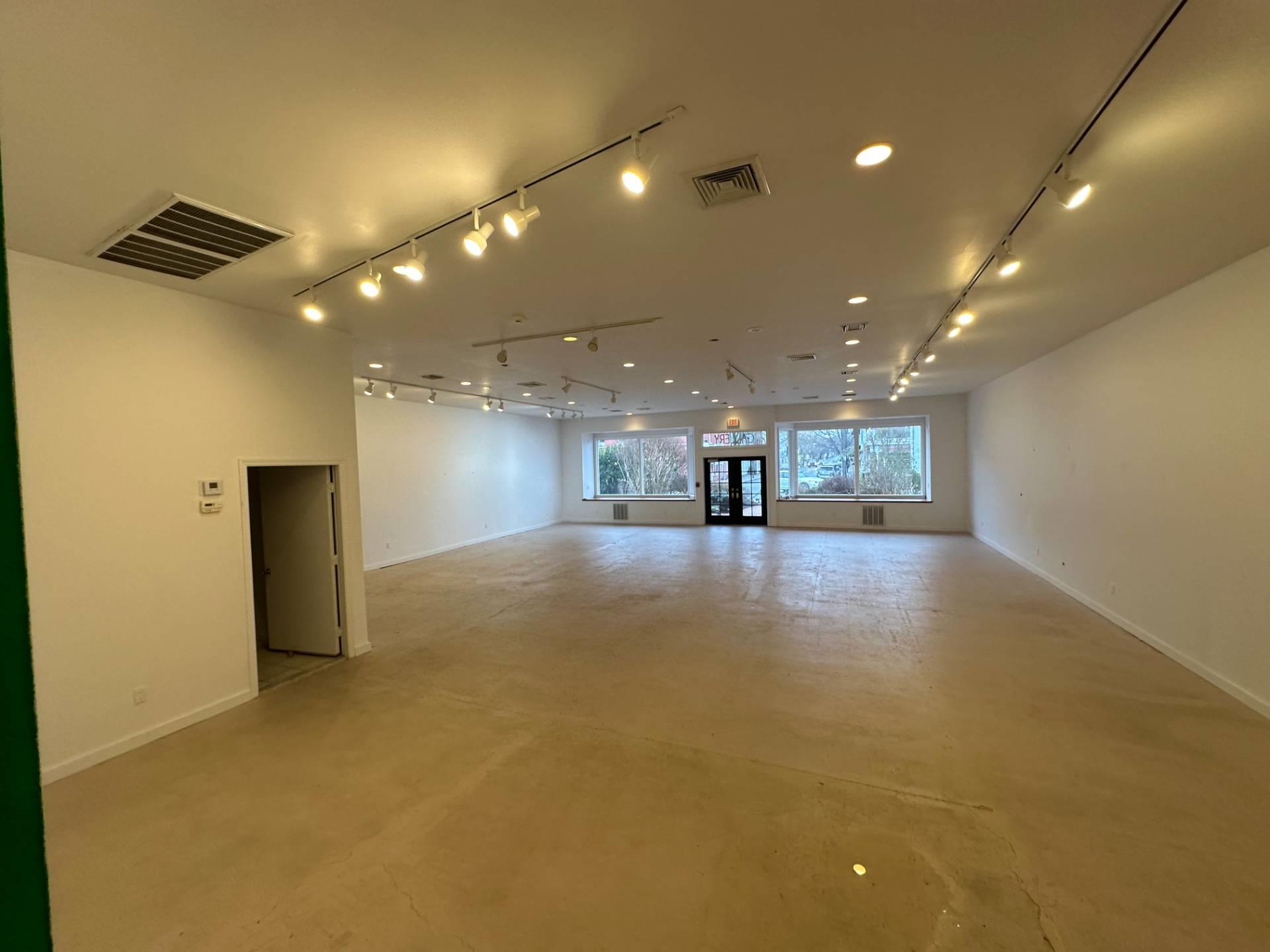 200 Main Street, Greenport, NY 11944