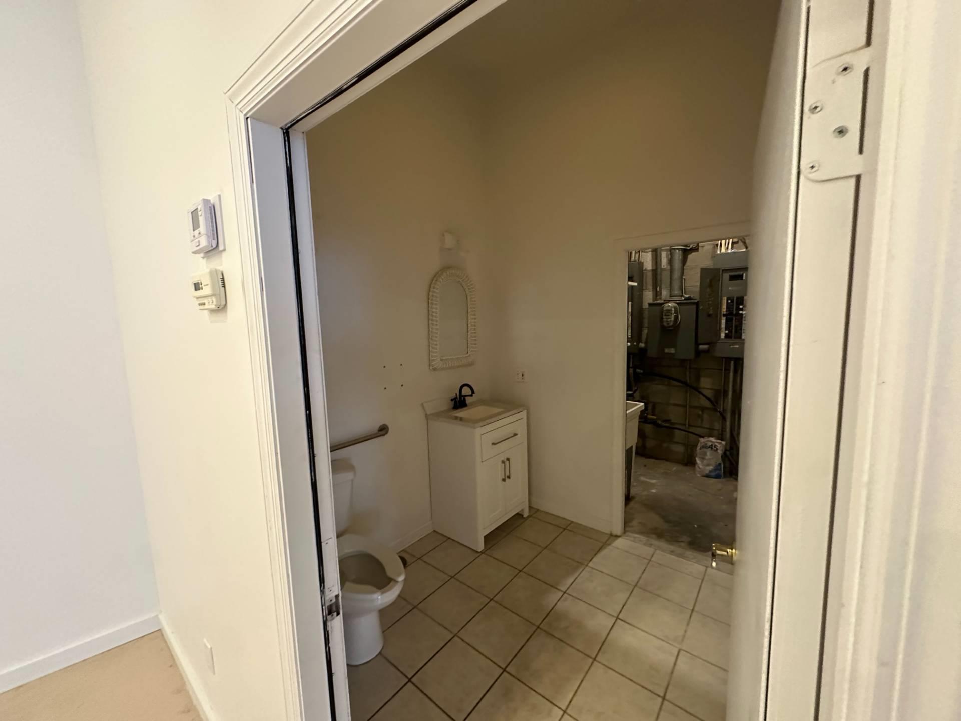 200 Main Street, Greenport, NY 11944