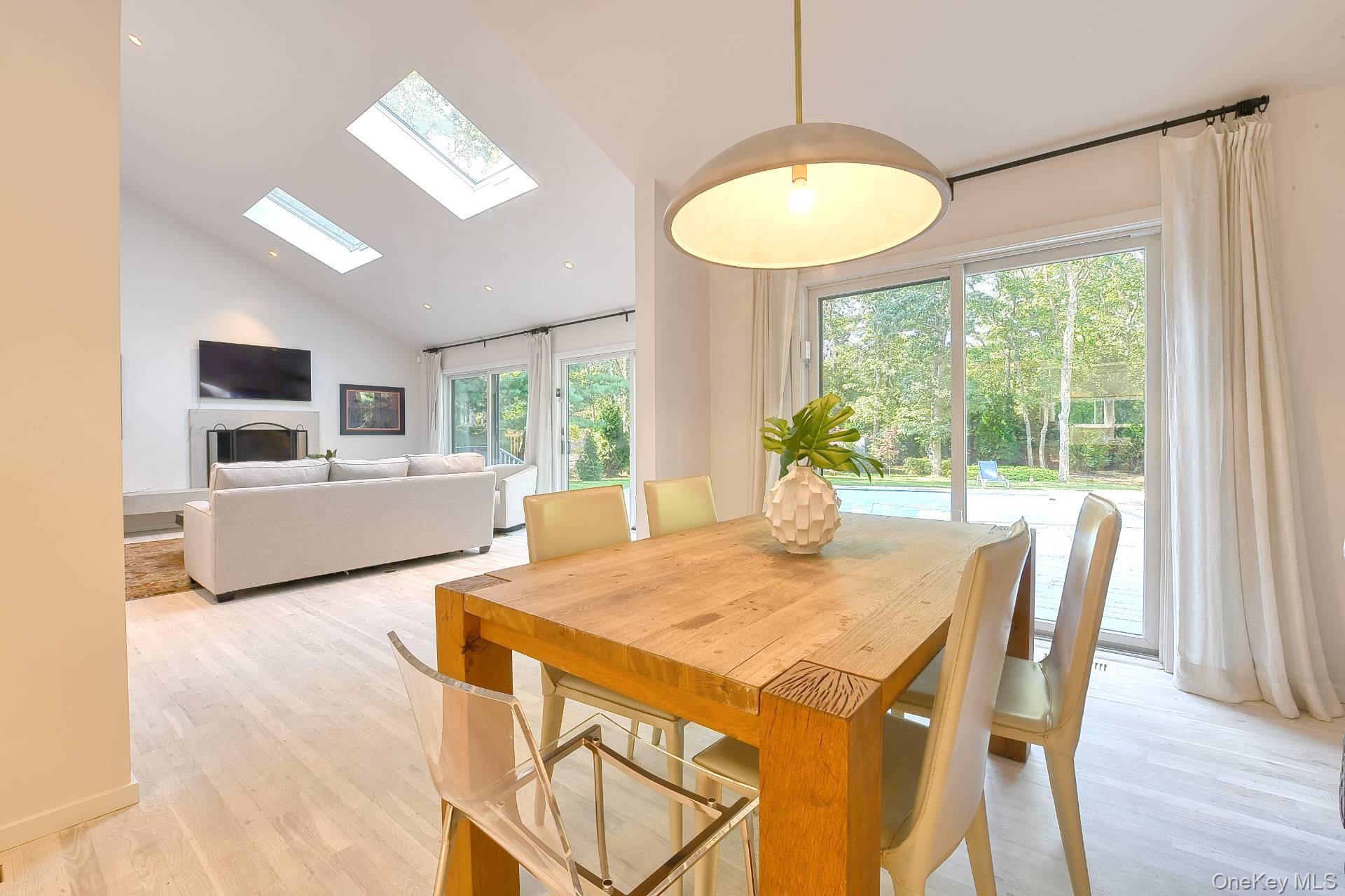 23 Wooded Oak Lane, East Hampton, NY 11937