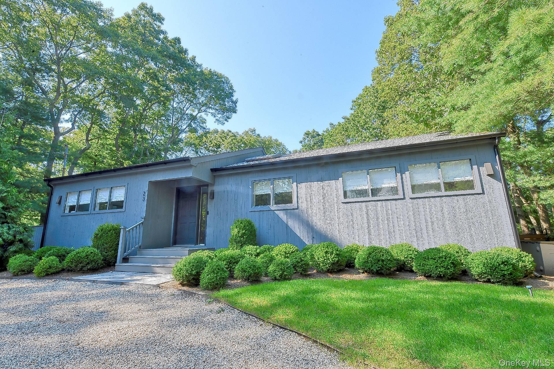 23 Wooded Oak Lane, East Hampton, NY 11937