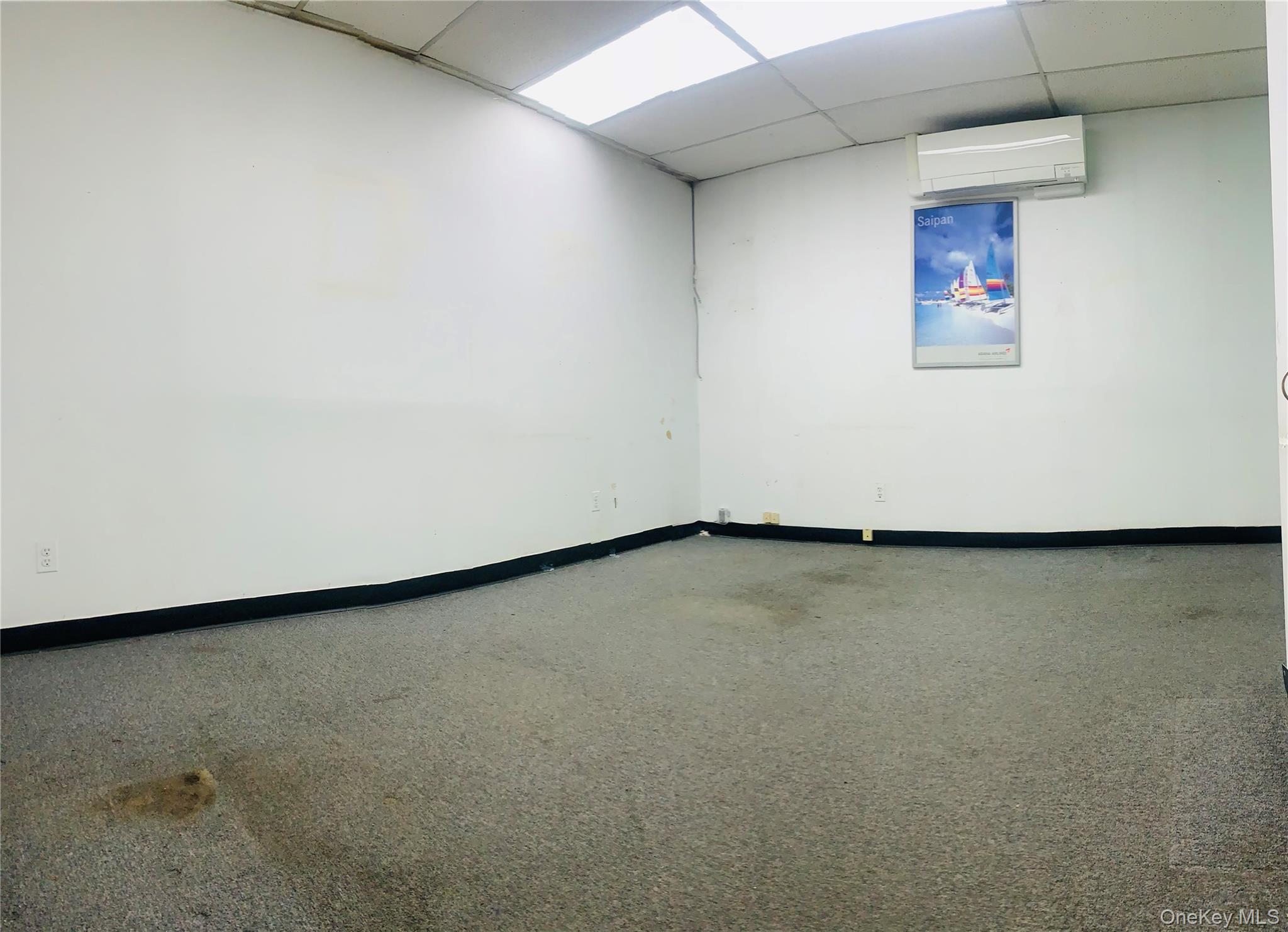 136-87 Roosevelt Avenue # 301, Flushing, NY 11354