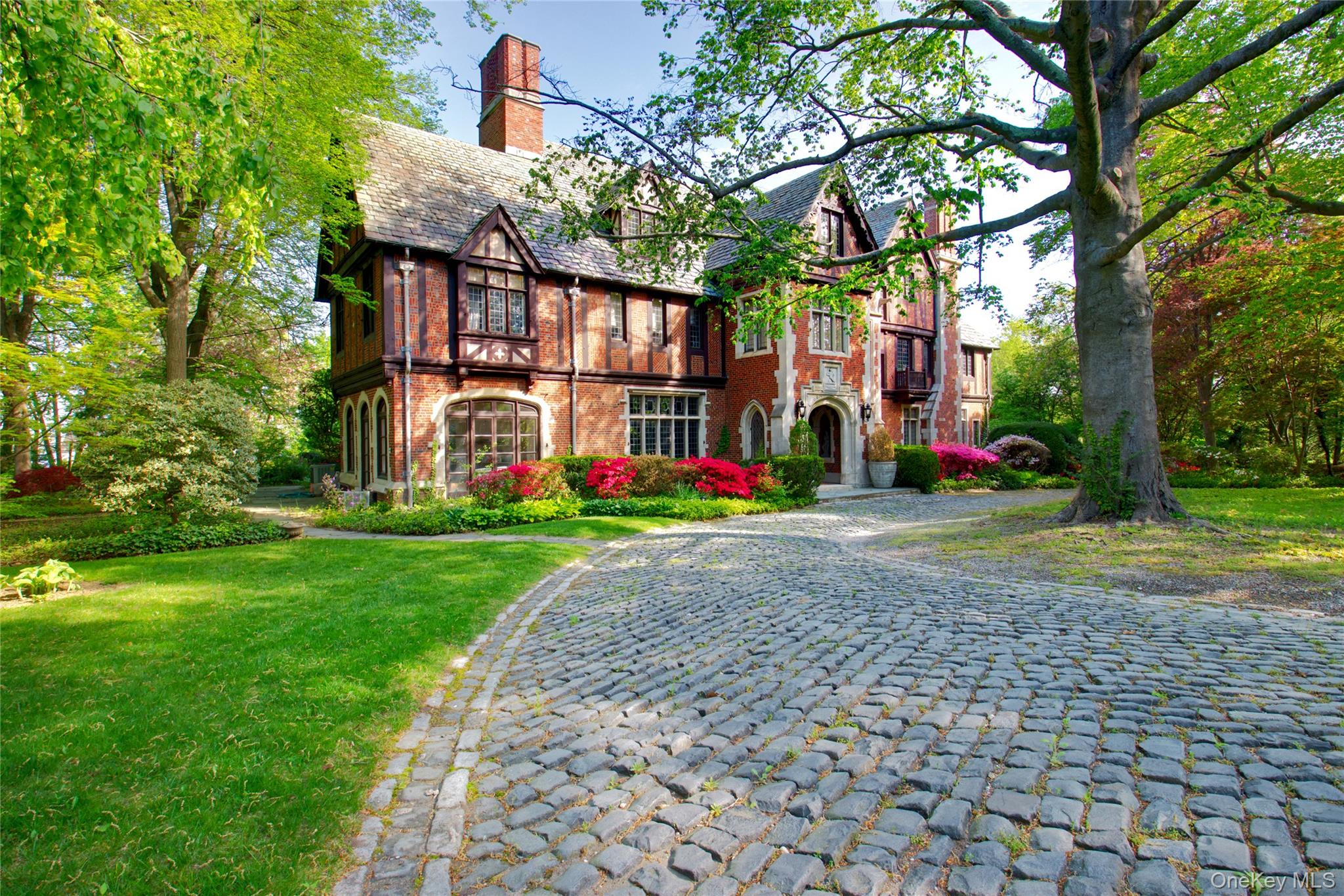 107 Bayview Road, Manhasset, NY 11030