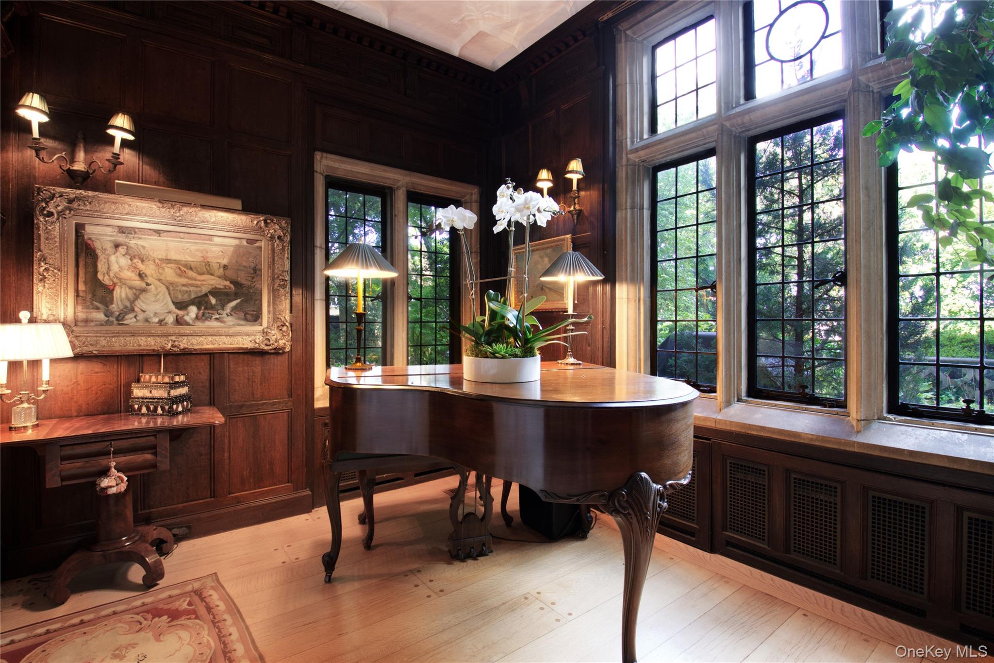 107 Bayview Road, Manhasset, NY 11030