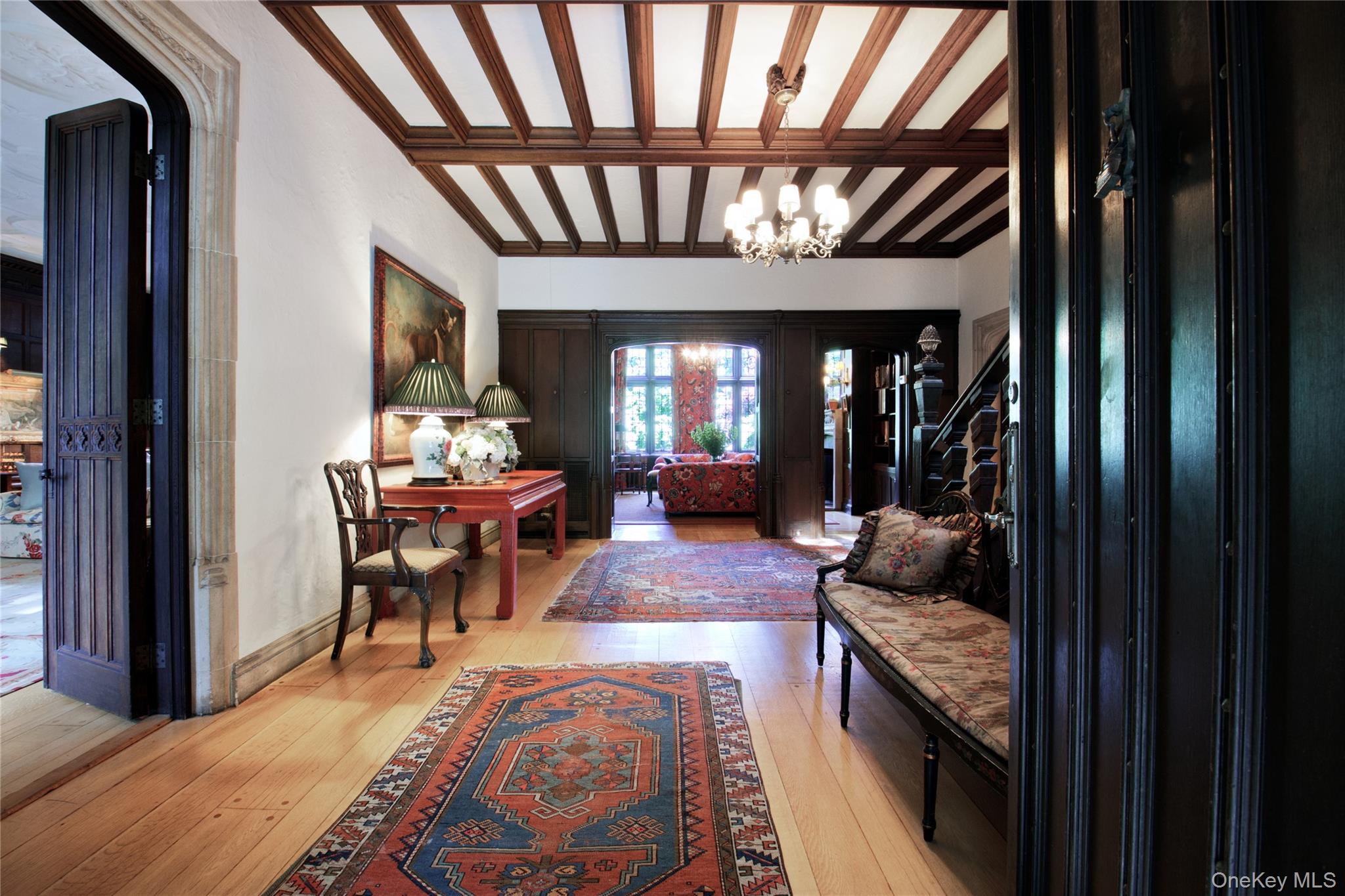 107 Bayview Road, Manhasset, NY 11030