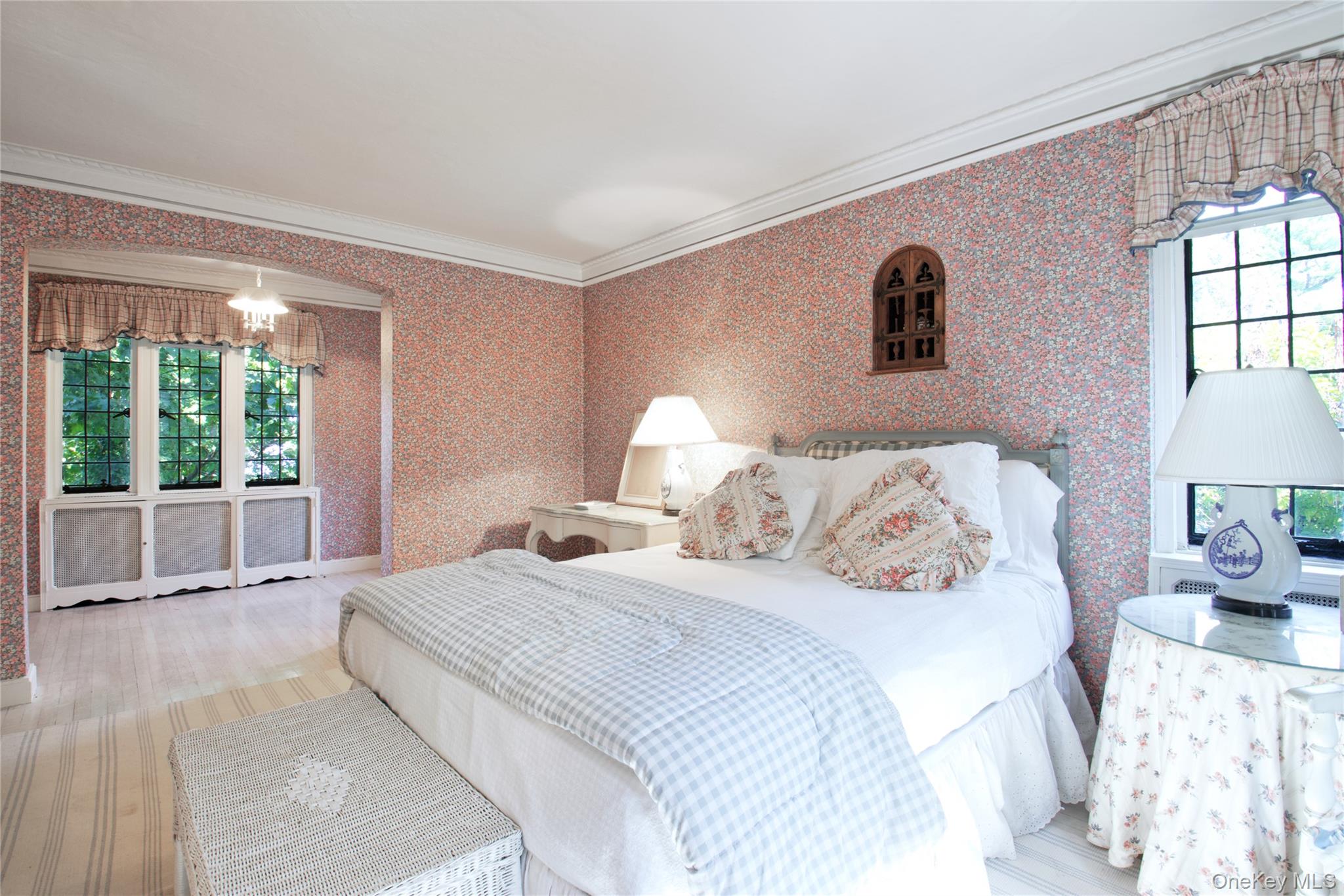 107 Bayview Road, Manhasset, NY 11030