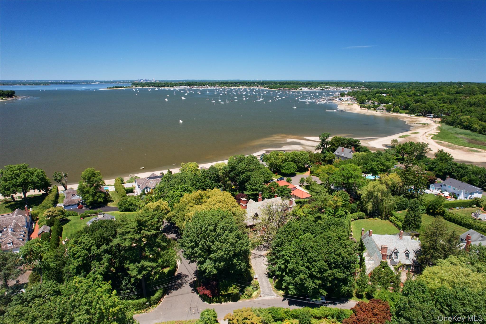 107 Bayview Road, Manhasset, NY 11030