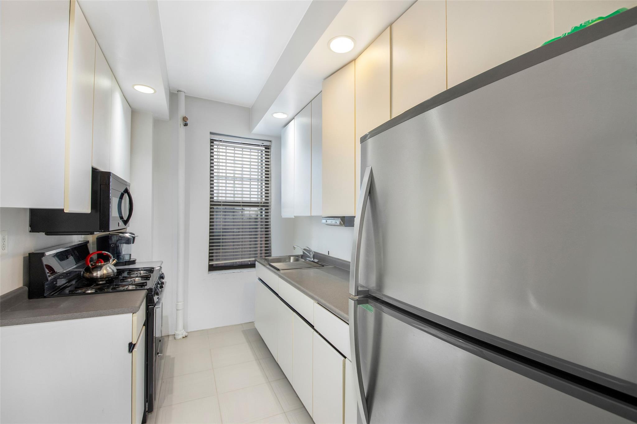 421 Crown Street # 16R, Brooklyn, NY 11225